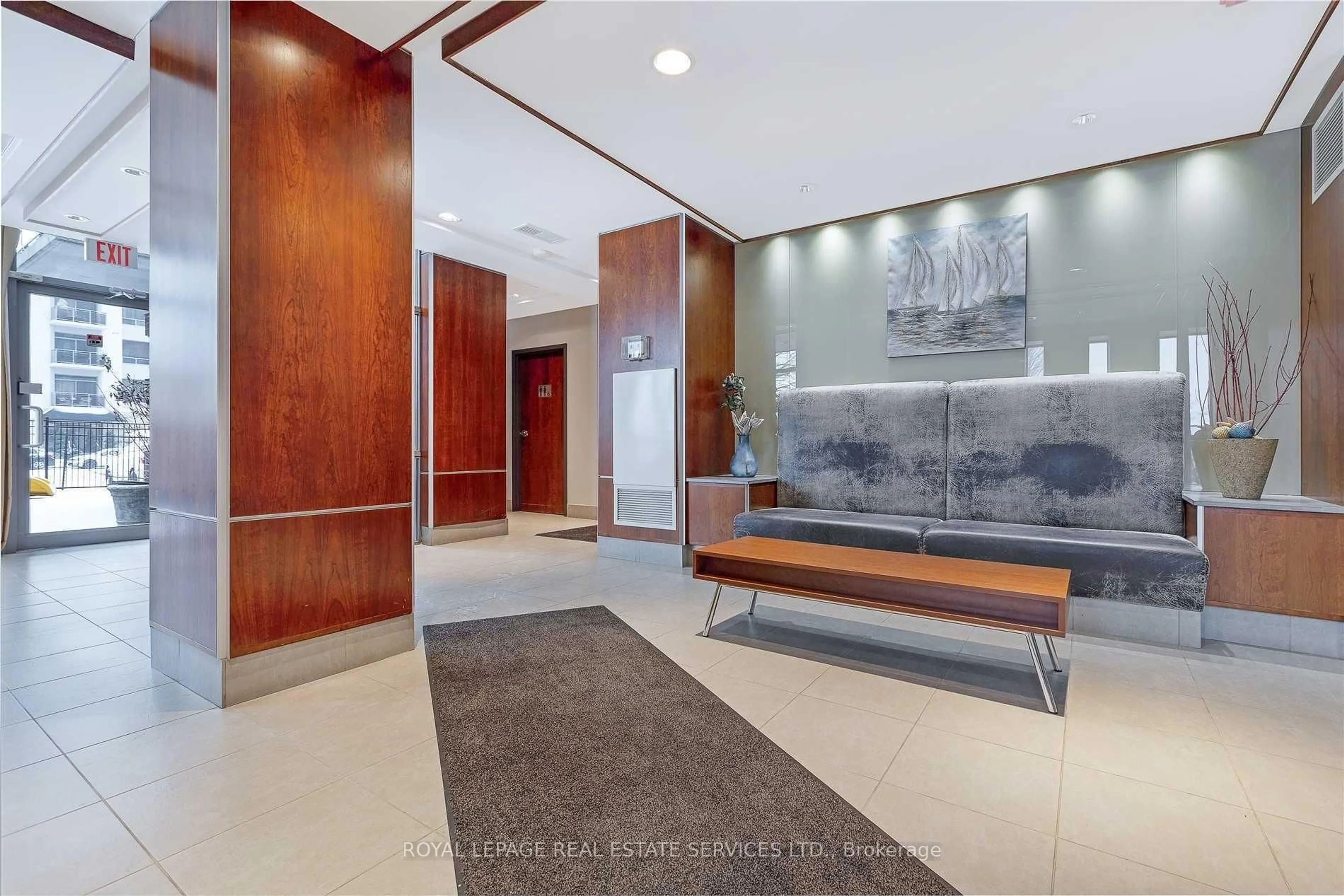 Unknown for 70 Port St #204, Mississauga Ontario L5G 1E8