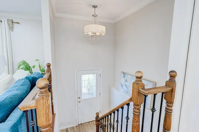 195 Cullum Crt, Burlington 4