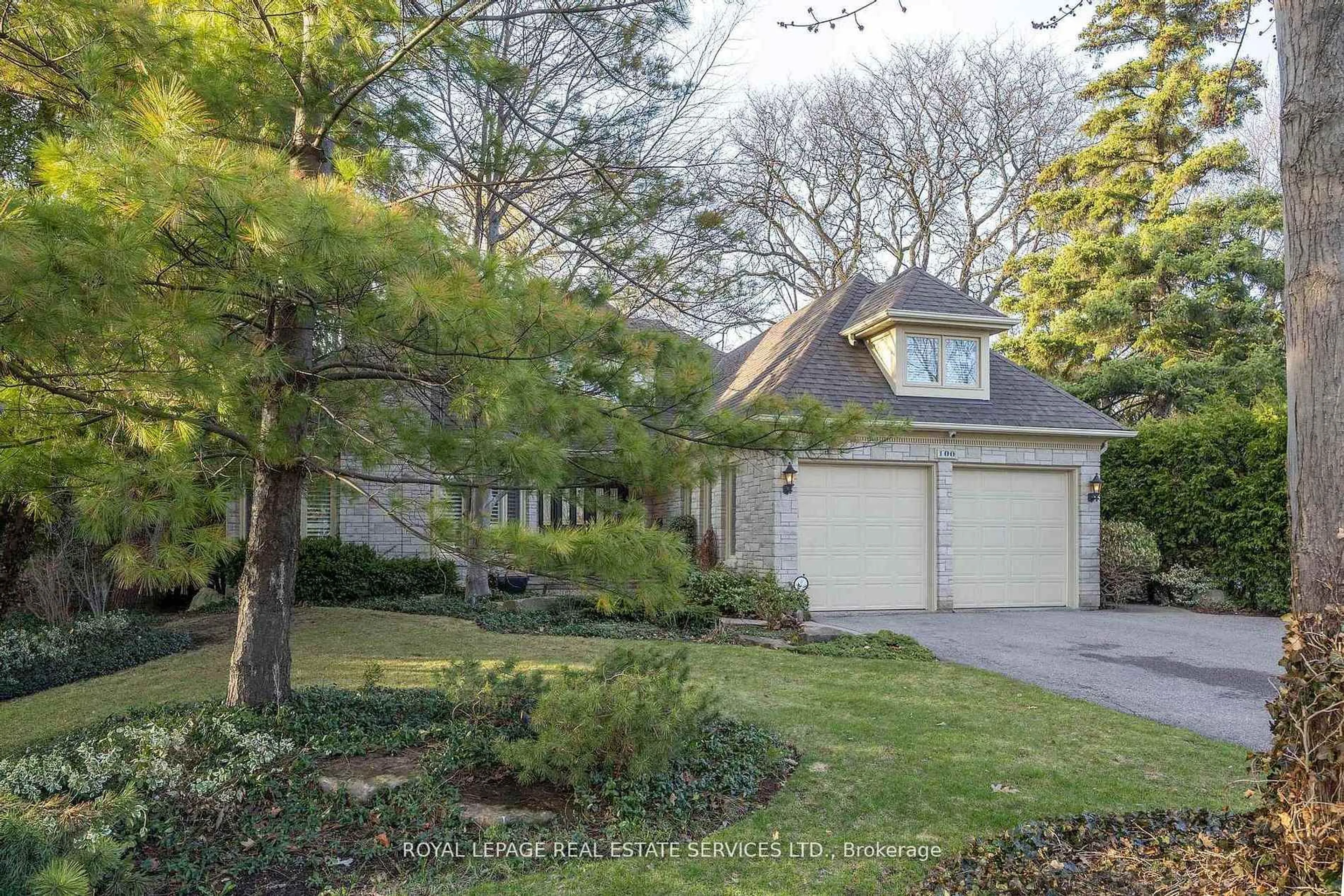 Unknown for 100 Rathburn Rd, Toronto Ontario M9A 1R7
