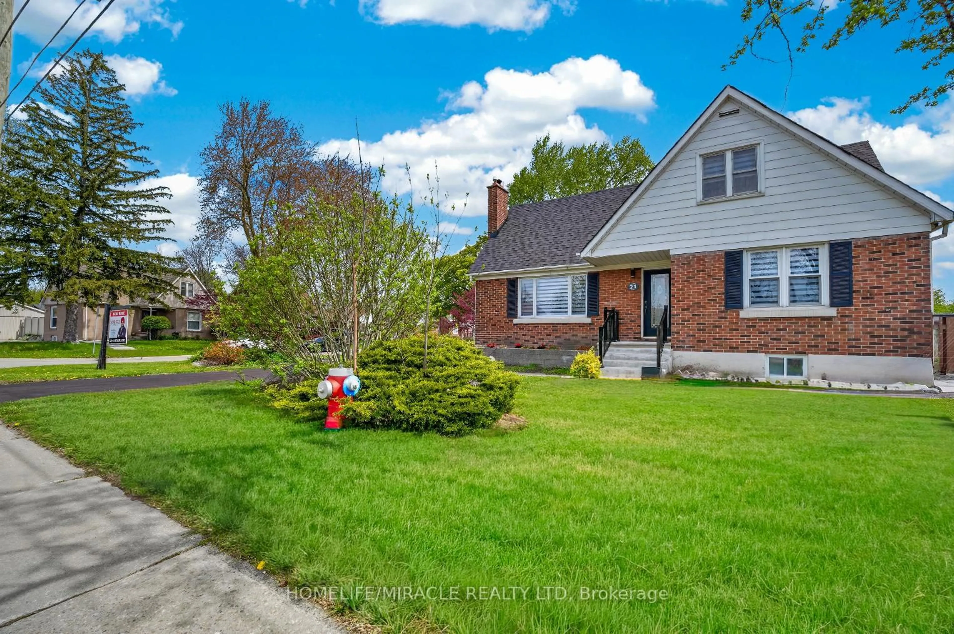 Home with brick exterior material, street for 21 Gregory St, Brampton Ontario L6Y 1G2