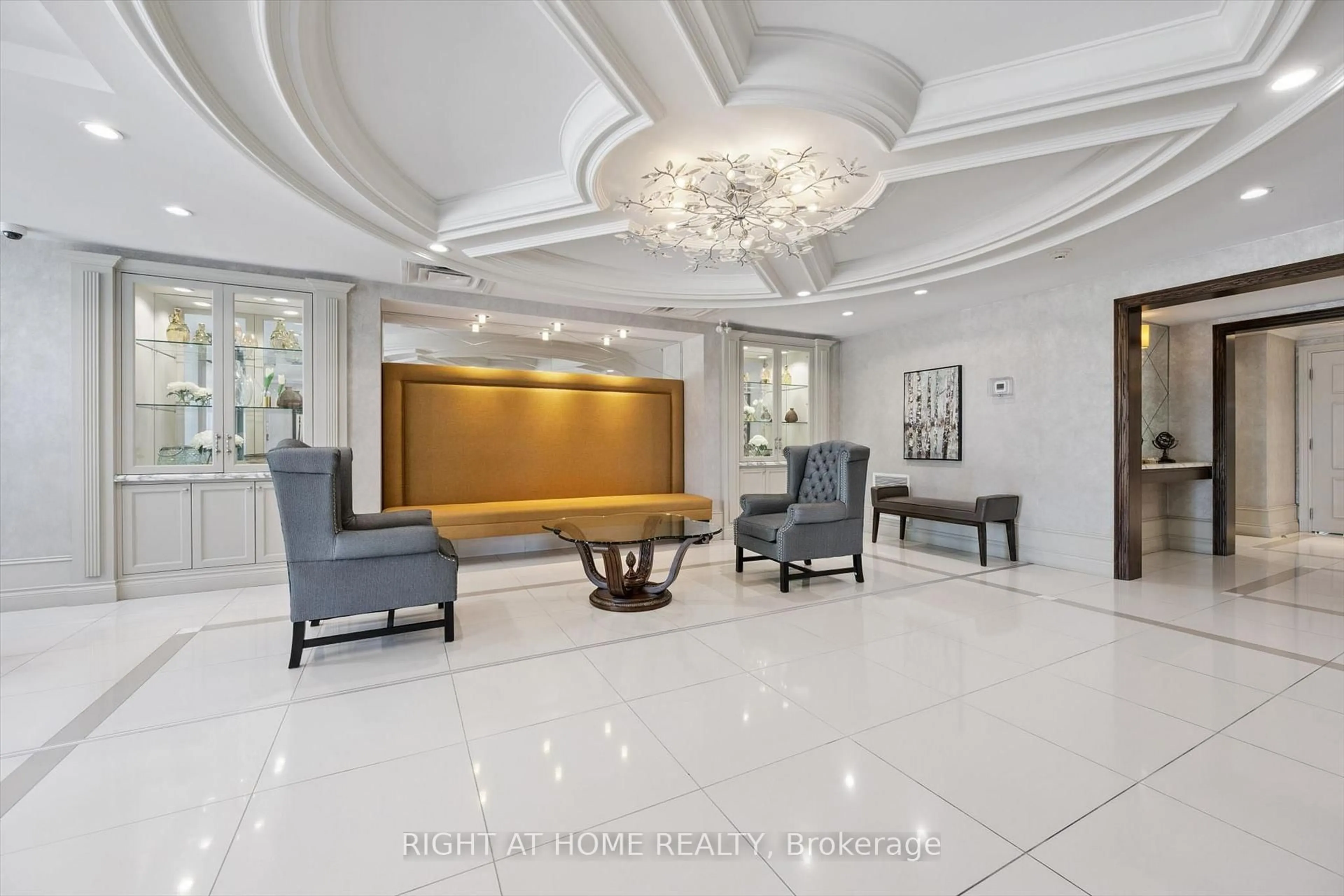 Lobby for 50 Via Rosedale Way #113, Brampton Ontario L6R 3Z6