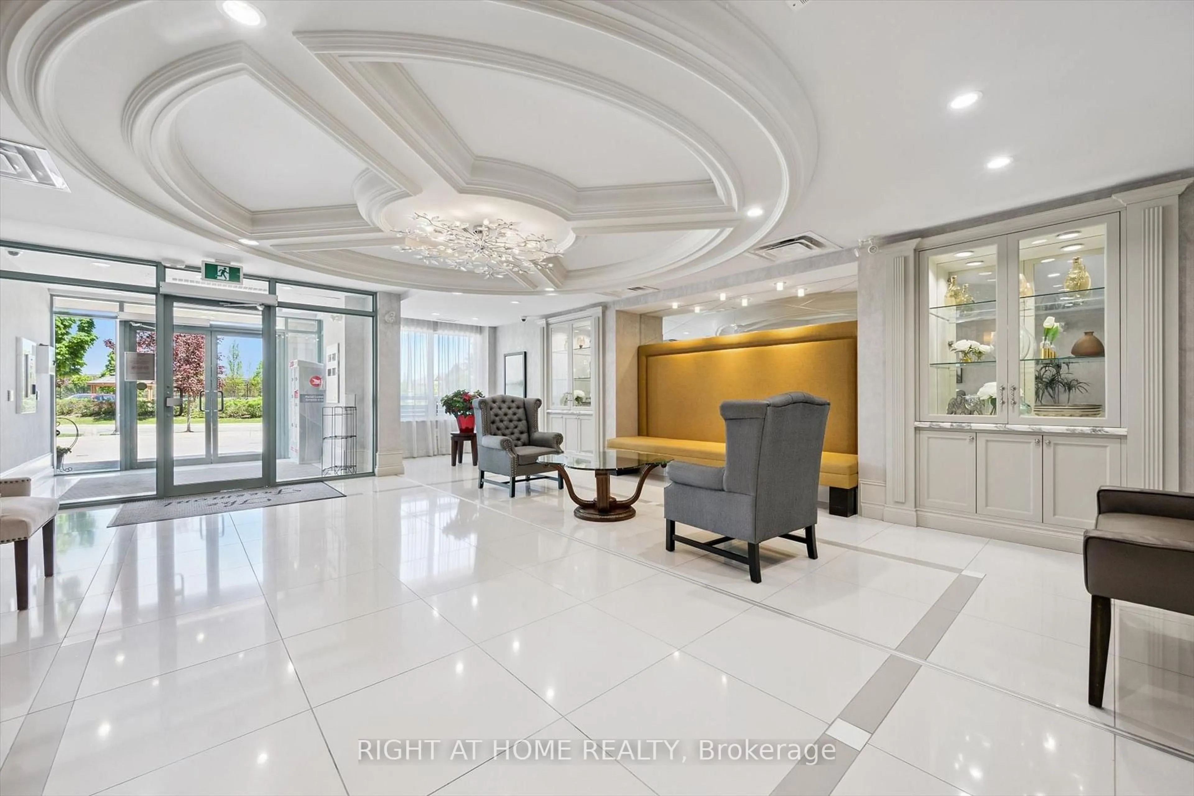 Lobby for 50 Via Rosedale Way #113, Brampton Ontario L6R 3Z6