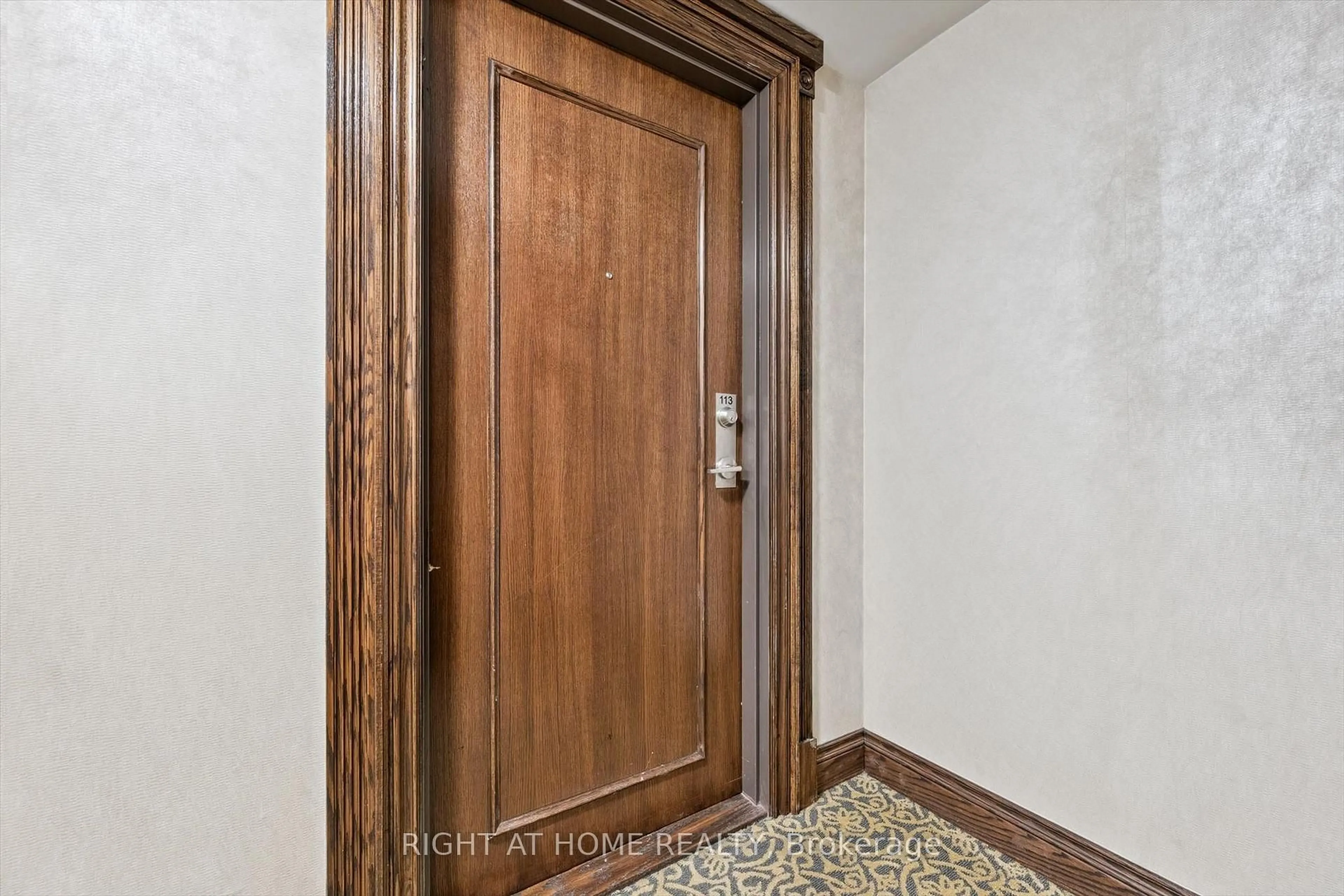 Indoor entryway for 50 Via Rosedale Way #113, Brampton Ontario L6R 3Z6