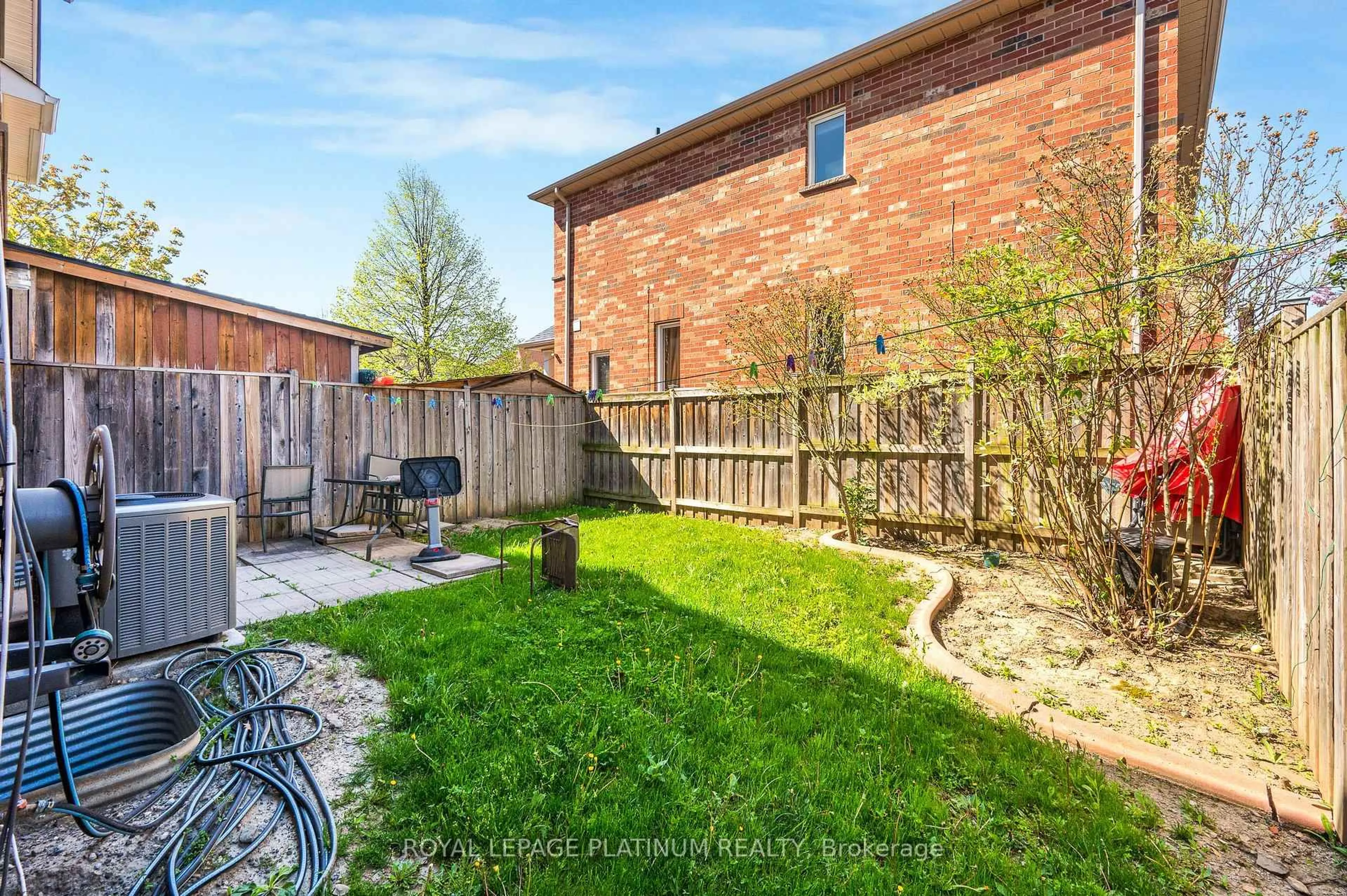 Patio, street for 4 Silver Egret Rd, Brampton Ontario L7A 2Z9