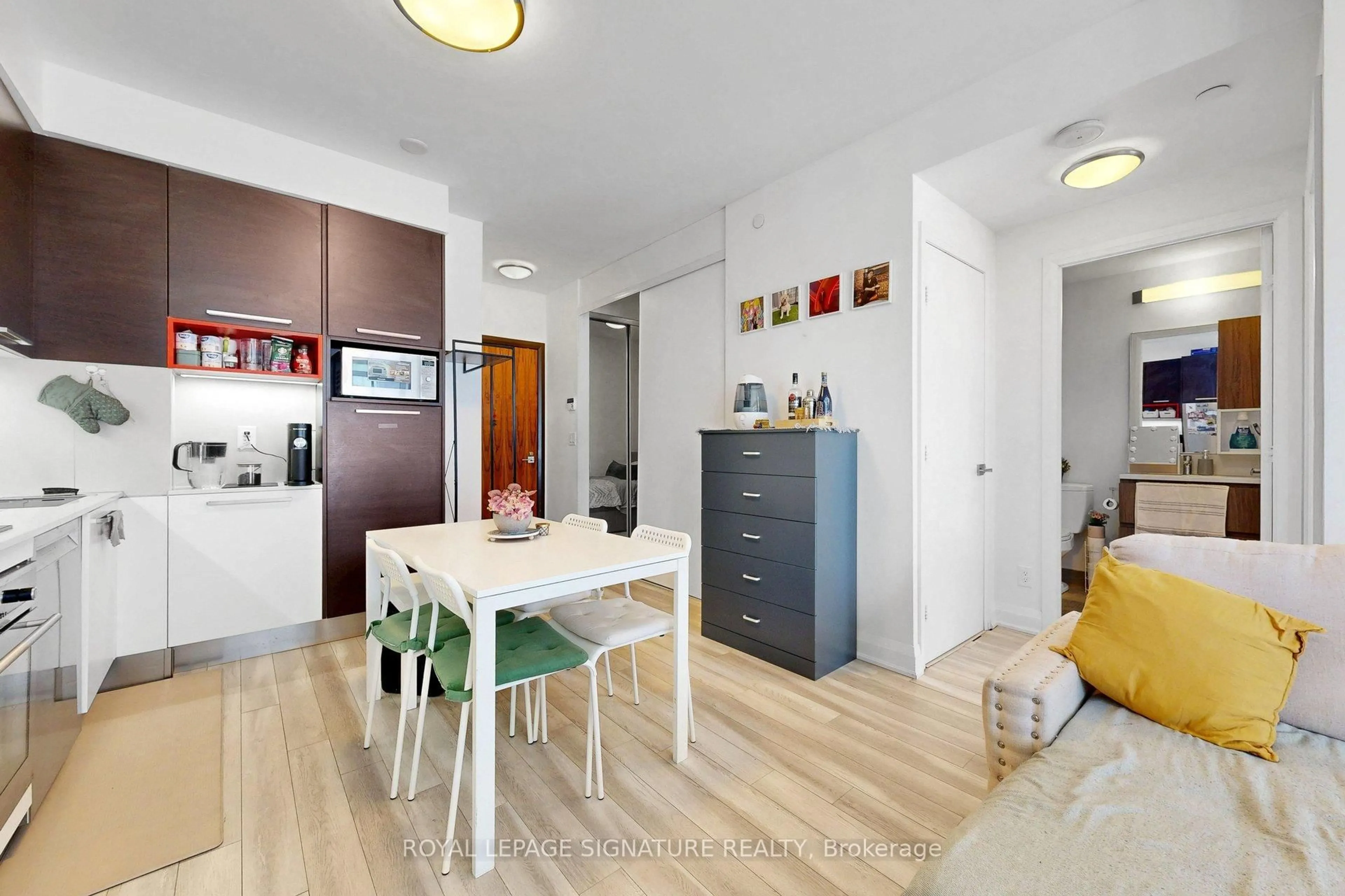 Unknown for 36 Park Lawn Rd #301, Toronto Ontario M8V 0E5