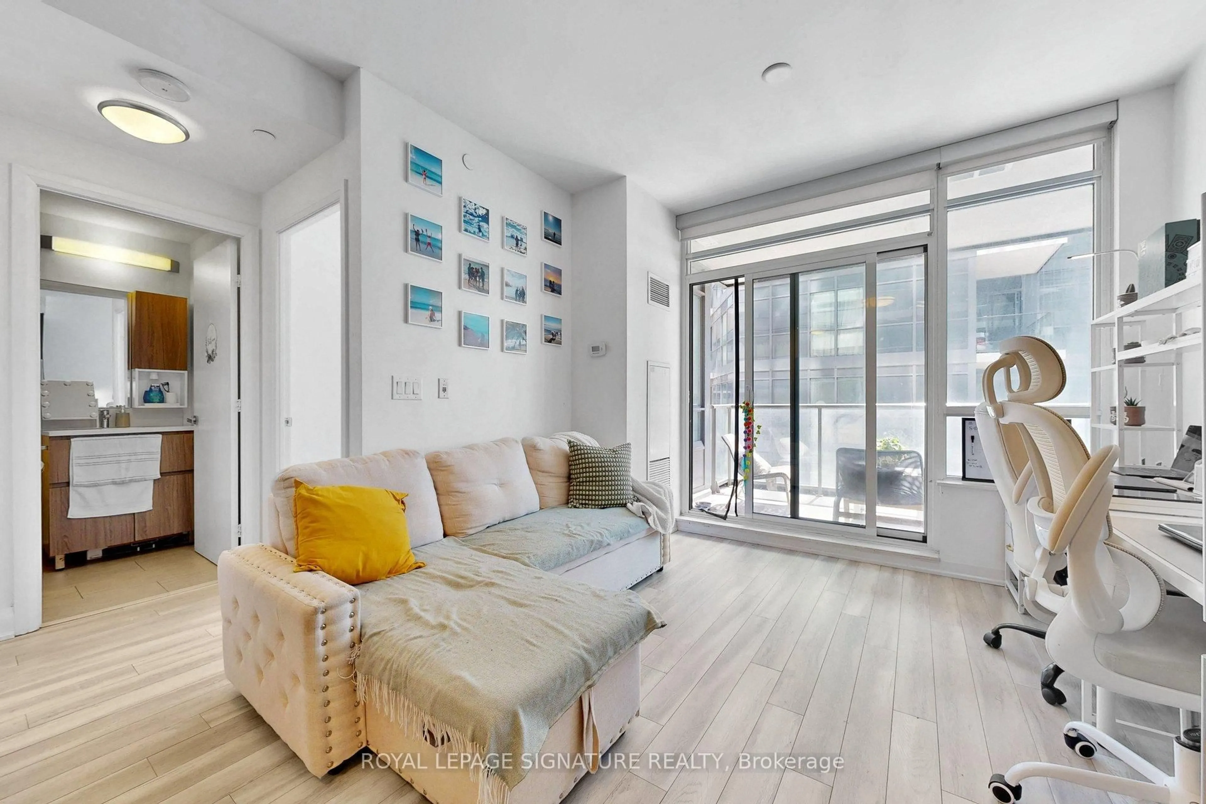 Unknown for 36 Park Lawn Rd #301, Toronto Ontario M8V 0E5