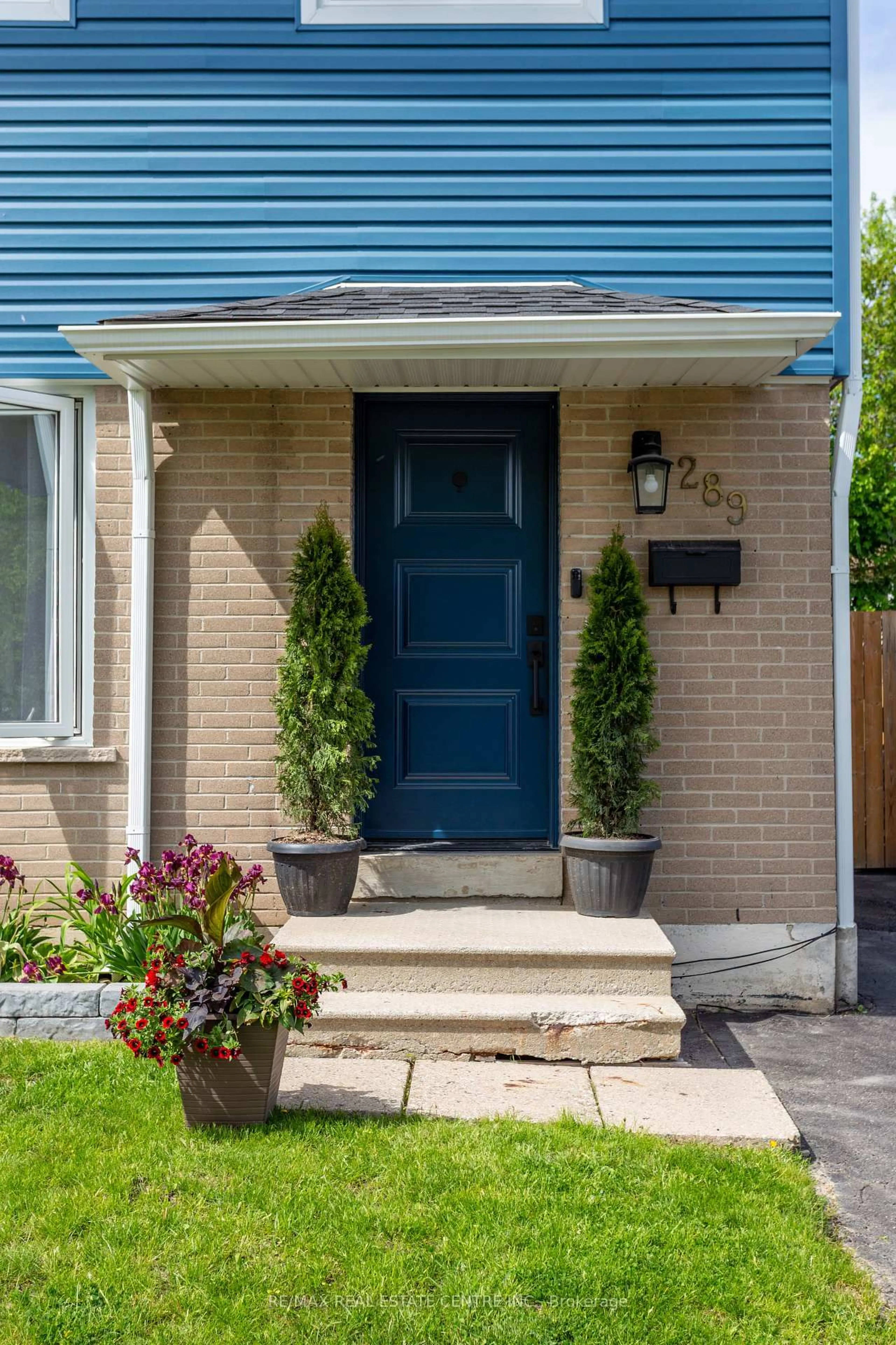 Home with brick exterior material, street for 289 Archdekin Dr, Brampton Ontario L6V 1Z3