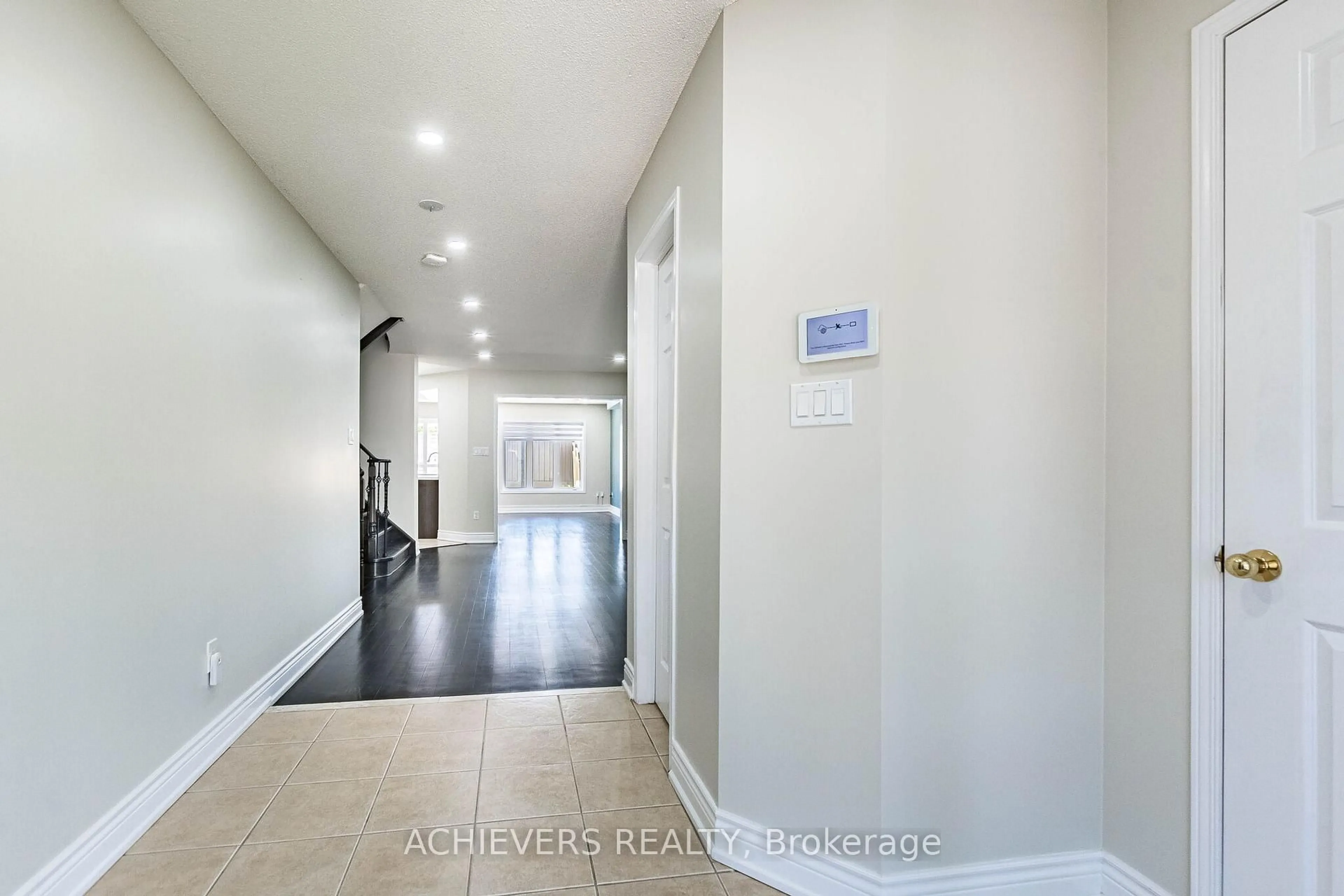 Indoor foyer for 74 Charcoal Way, Brampton Ontario L6Y 5R9