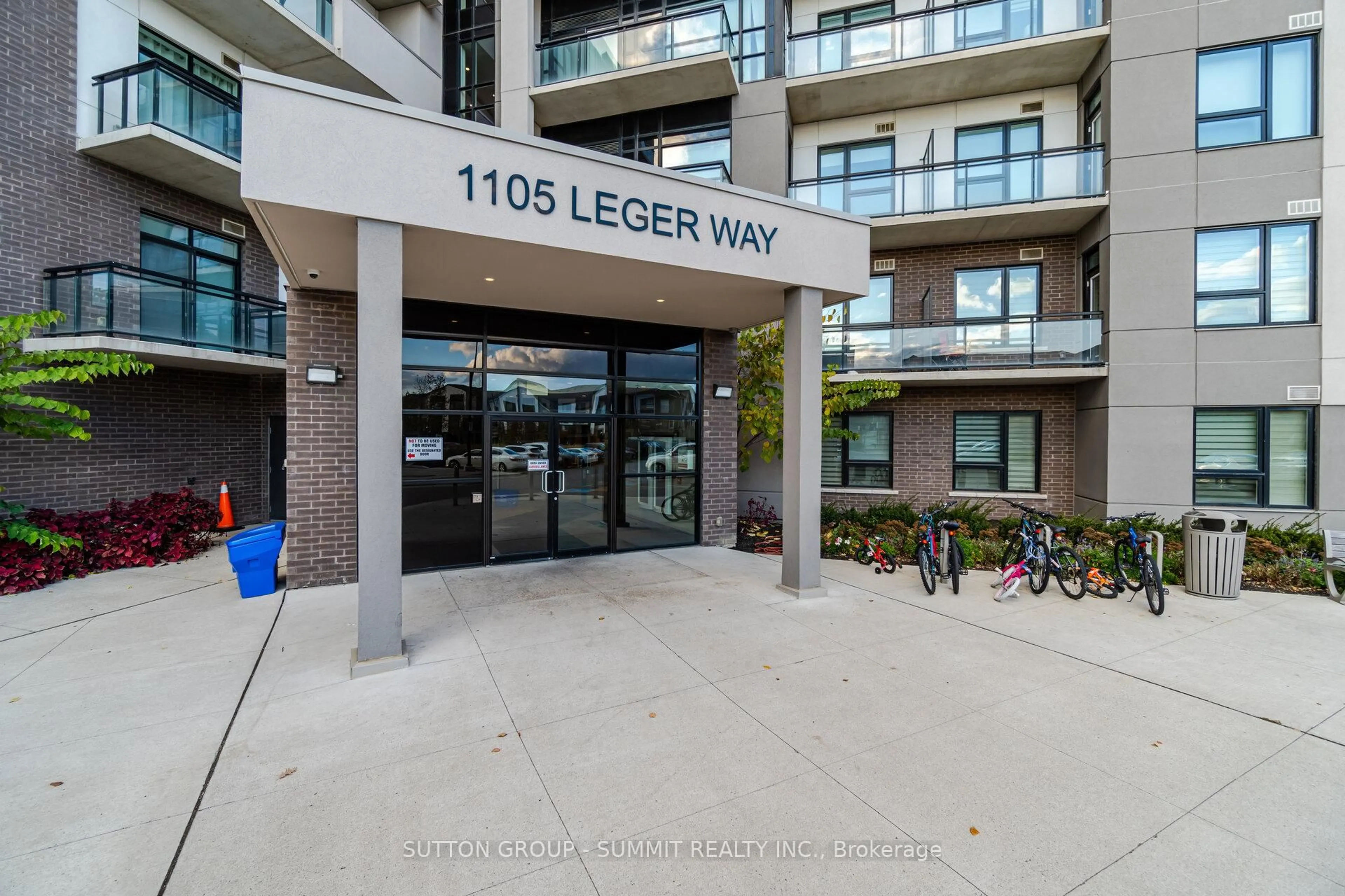Indoor foyer for 1105 Leger Way #410, Milton Ontario L9E 1K7