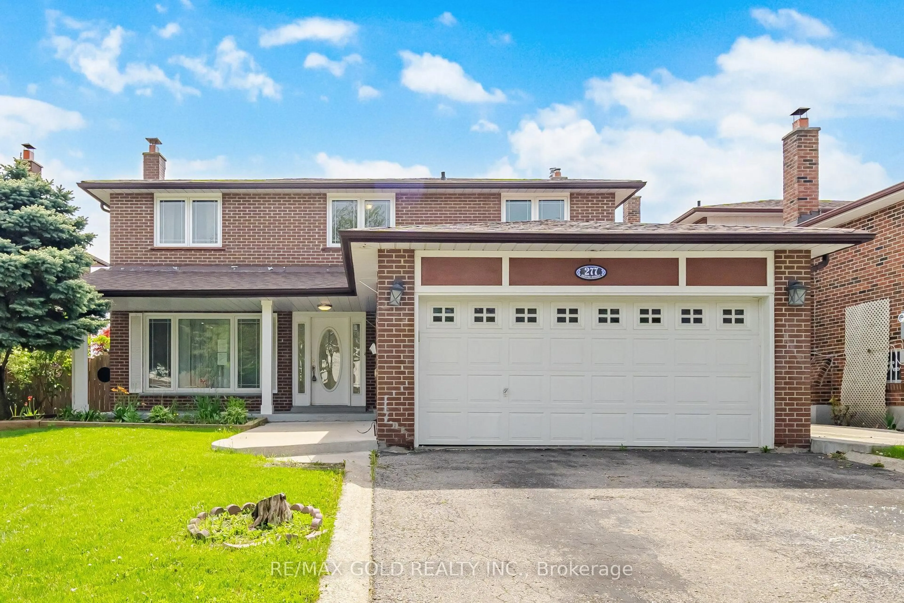 Home with brick exterior material, street for 277 Centre St, Brampton Ontario L6V 2R3