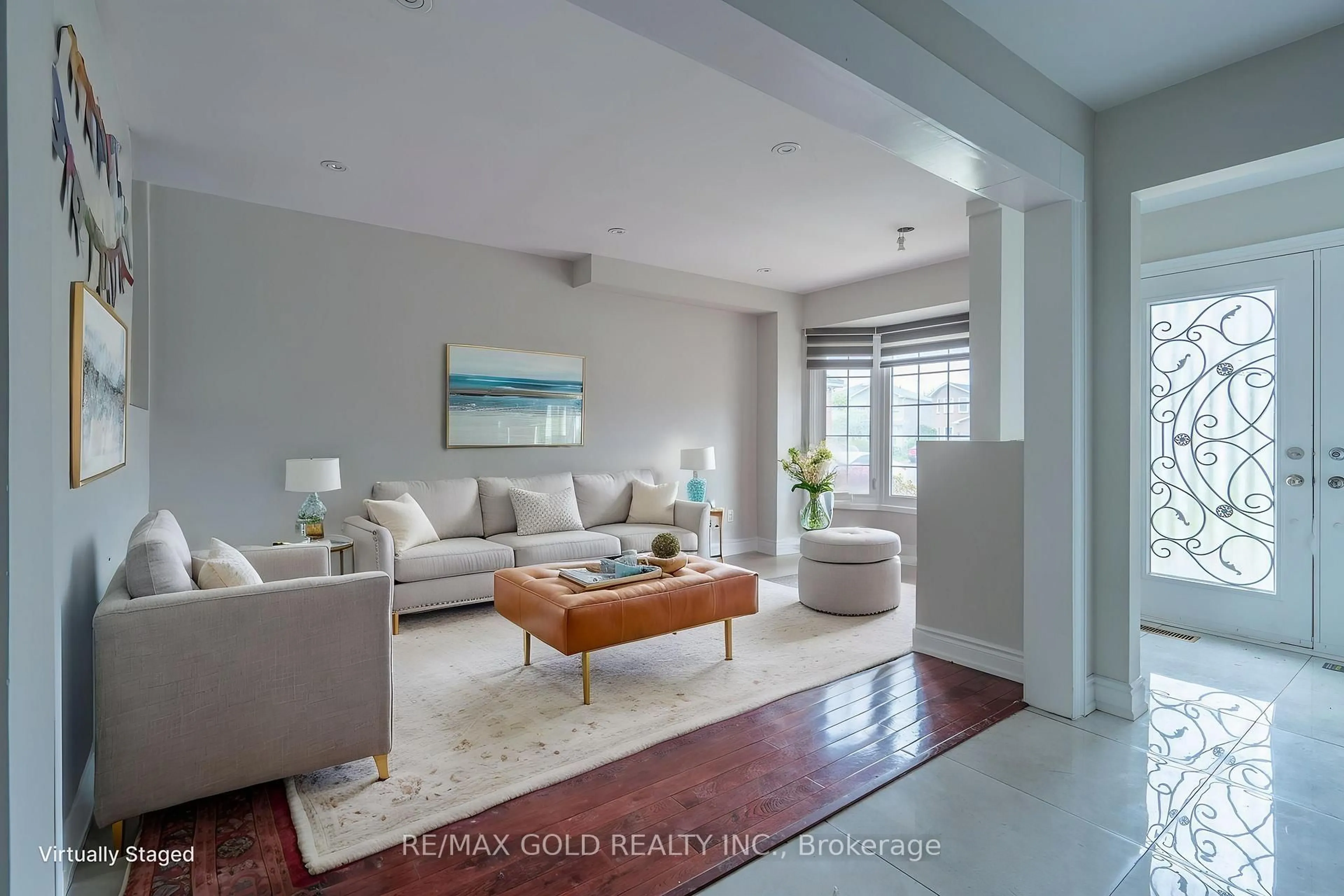 Living room with furniture, unknown for 71 Ravenswood Dr, Brampton Ontario L6Y 4A1