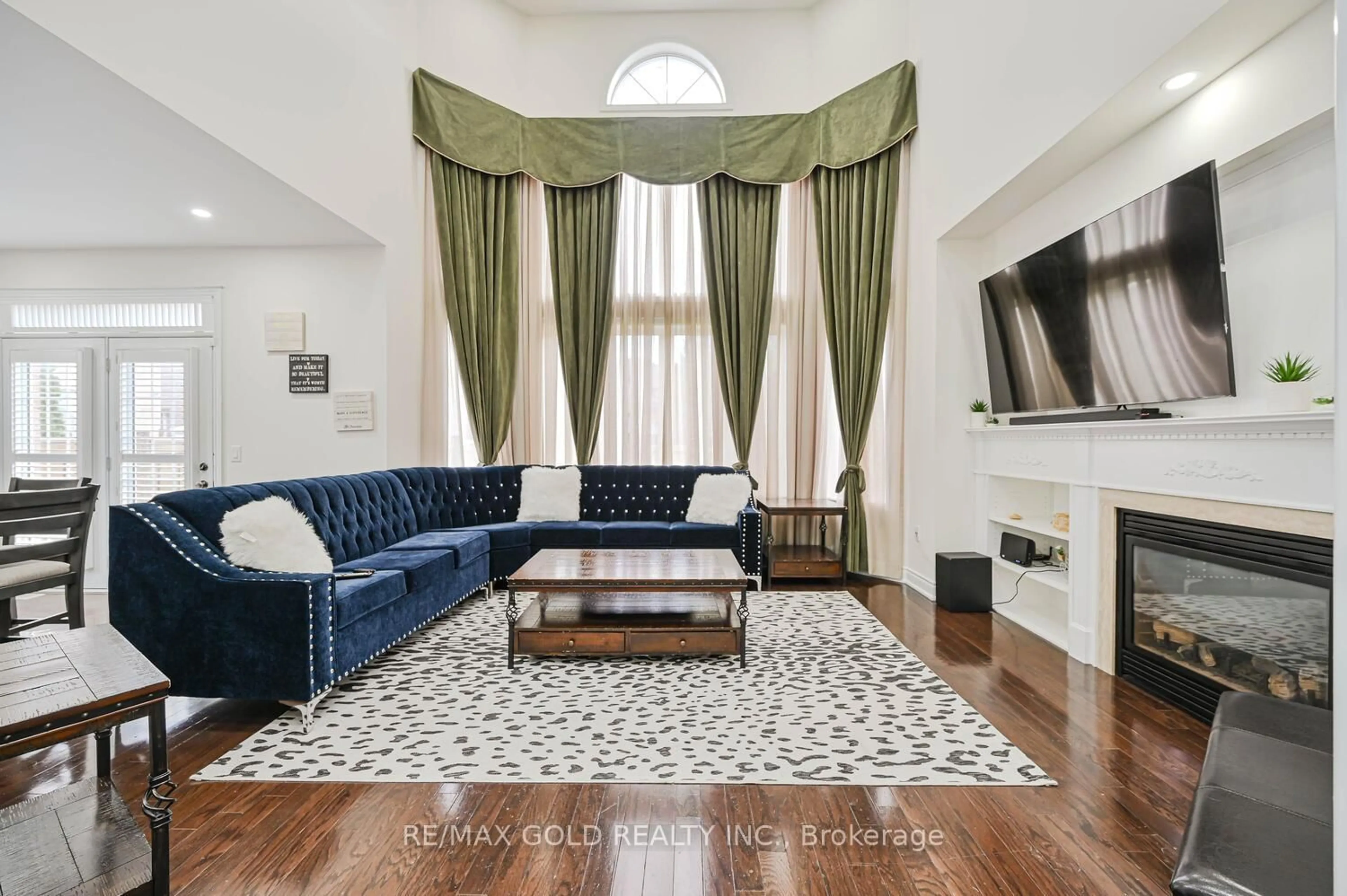 Living room with furniture, unknown for 37 Scotchmere Cres, Brampton Ontario L6P 3A6