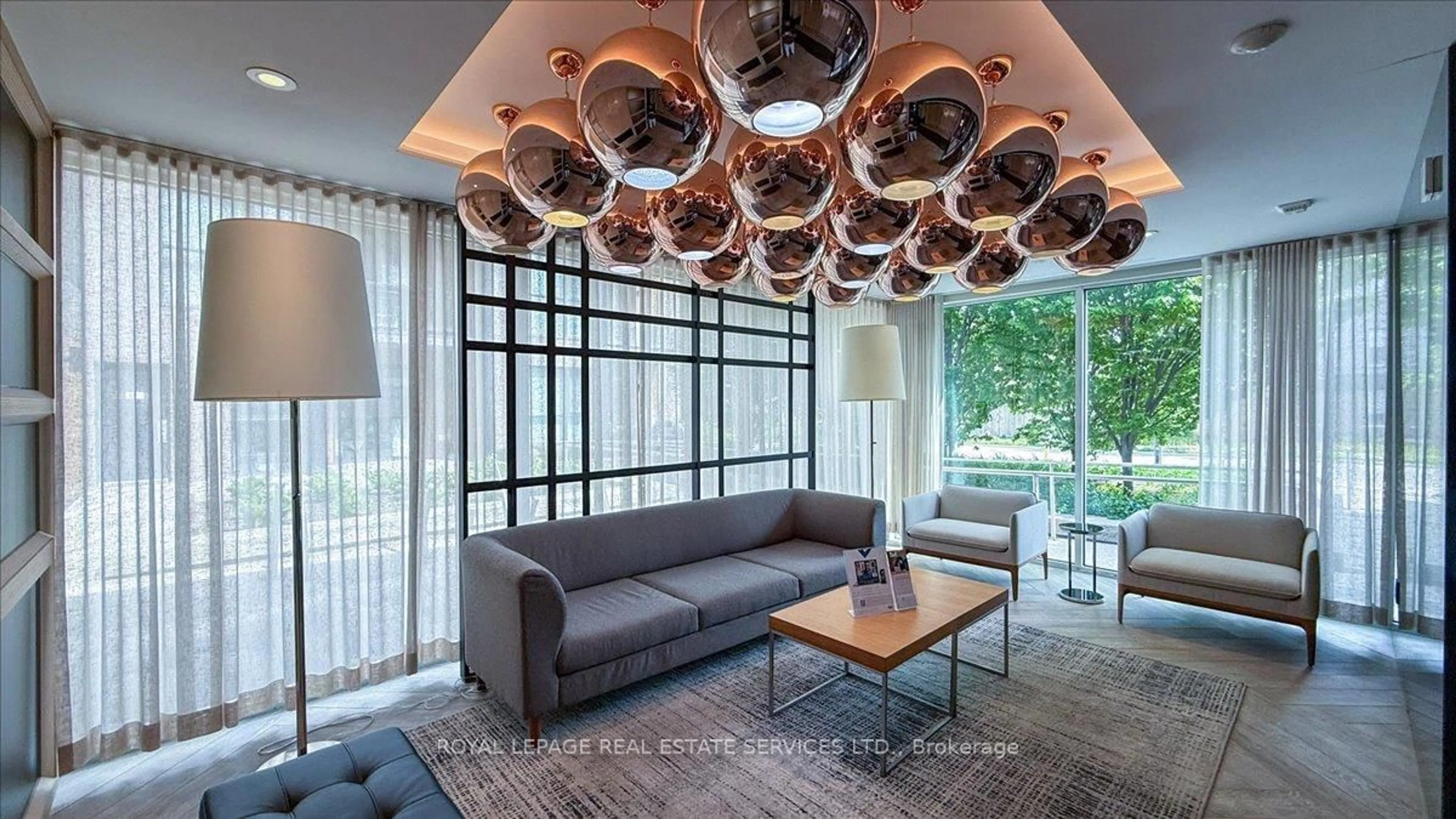 Lobby for 150 Sabina Dr #104, Oakville Ontario L6H 7C3