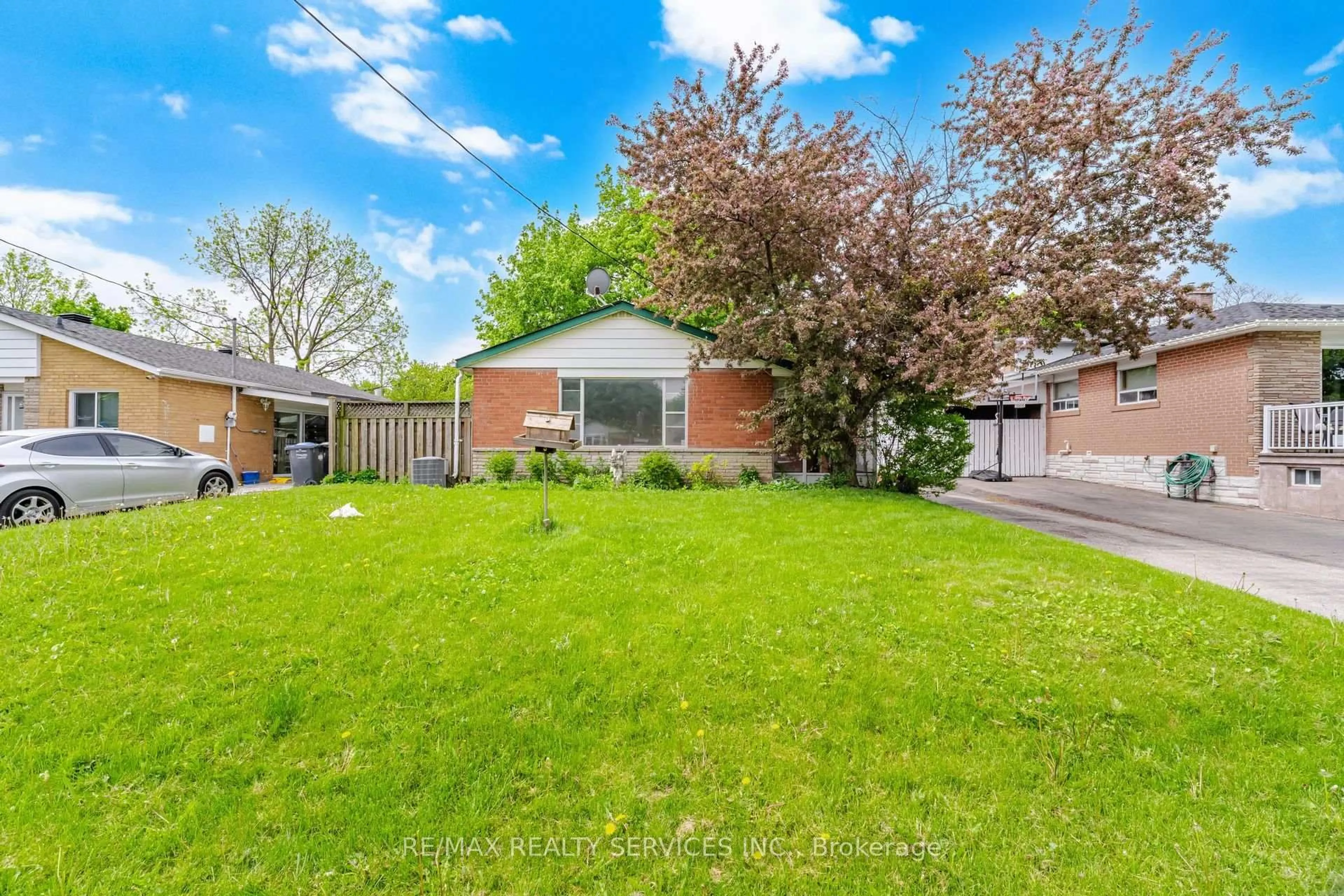 A pic from outside/outdoor area/front of a property/back of a property/a pic from drone, street for 27 Hadrina St, Brampton Ontario L6X 2J5