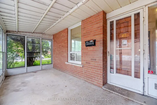 27 Hadrina St, Brampton 5