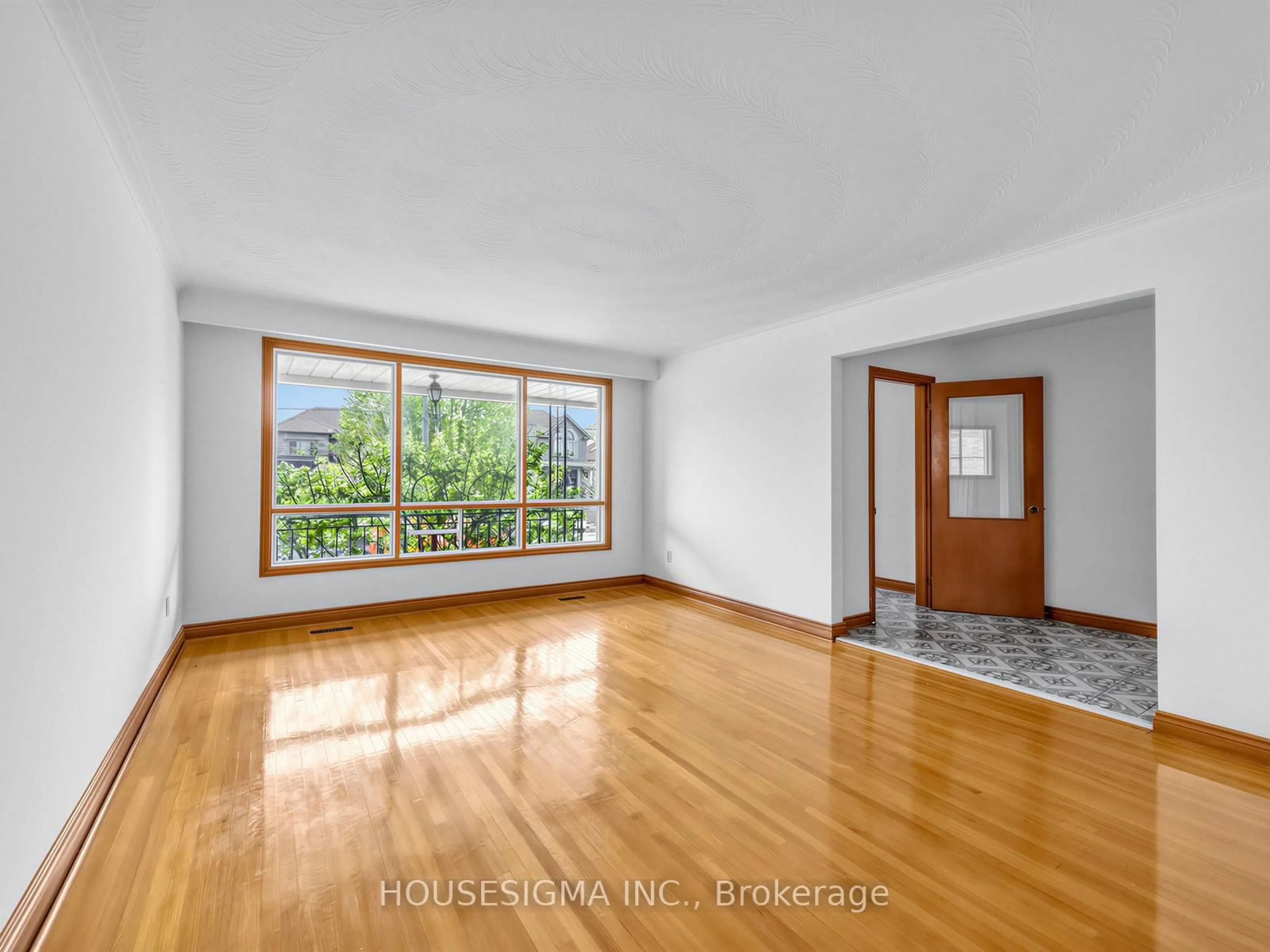 Unknown for 1136 Glencairn Ave, Toronto Ontario M6B 2B4