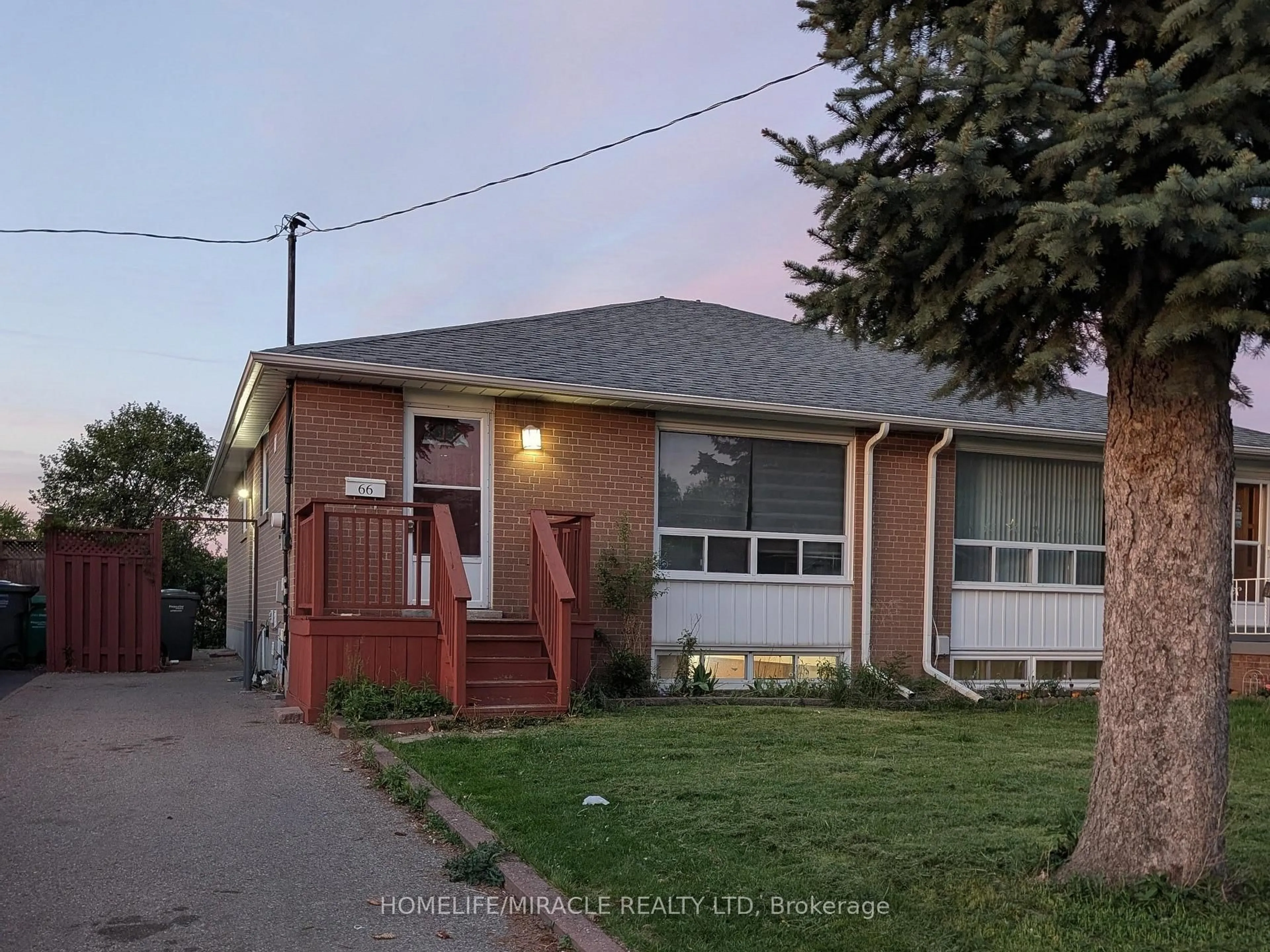 Unknown for 66 Fairglen Ave, Brampton Ontario L6X 1K8