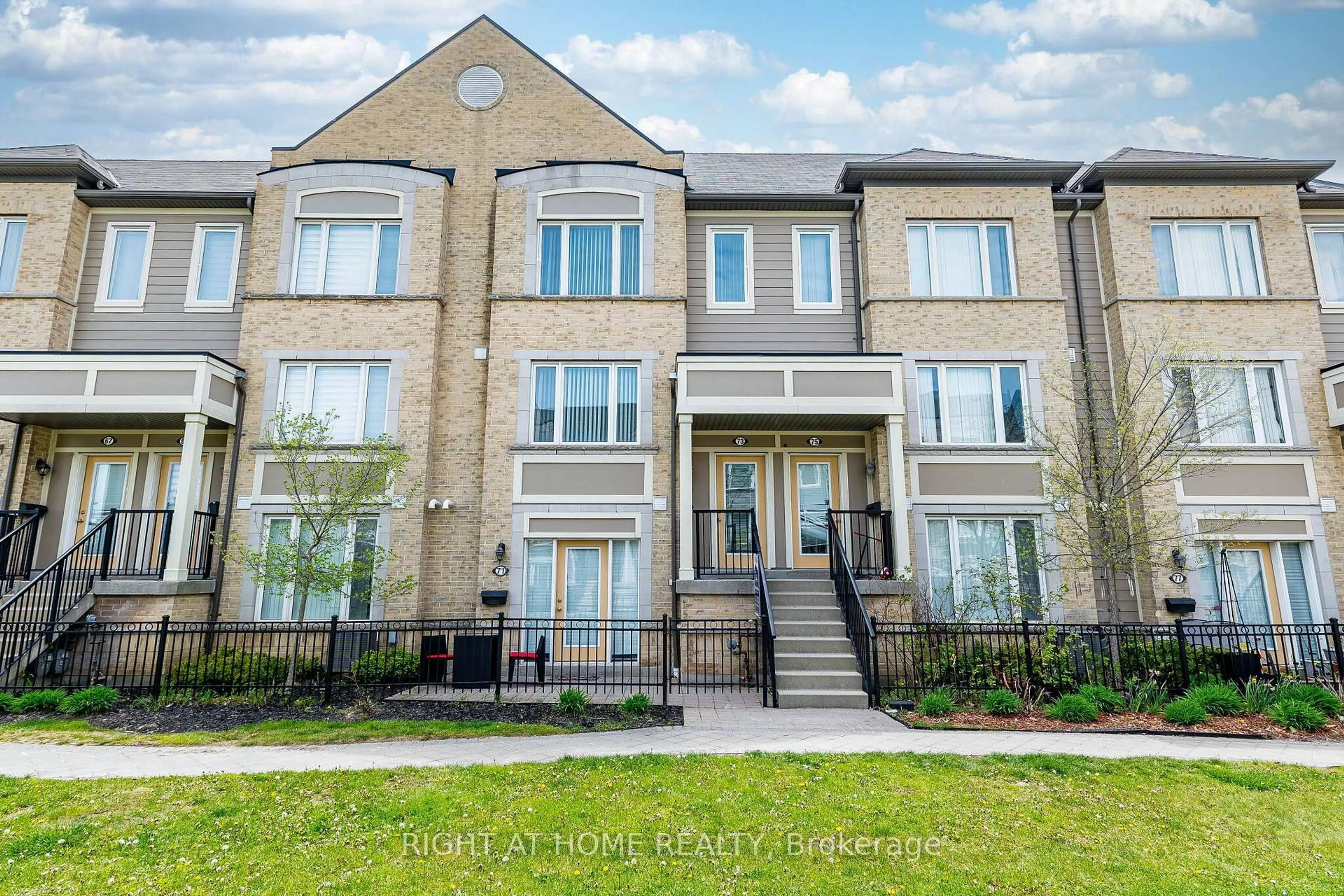 Home with brick exterior material, unknown for 5650 Winston Churchill Blvd #73, Mississauga Ontario L5M 0L7