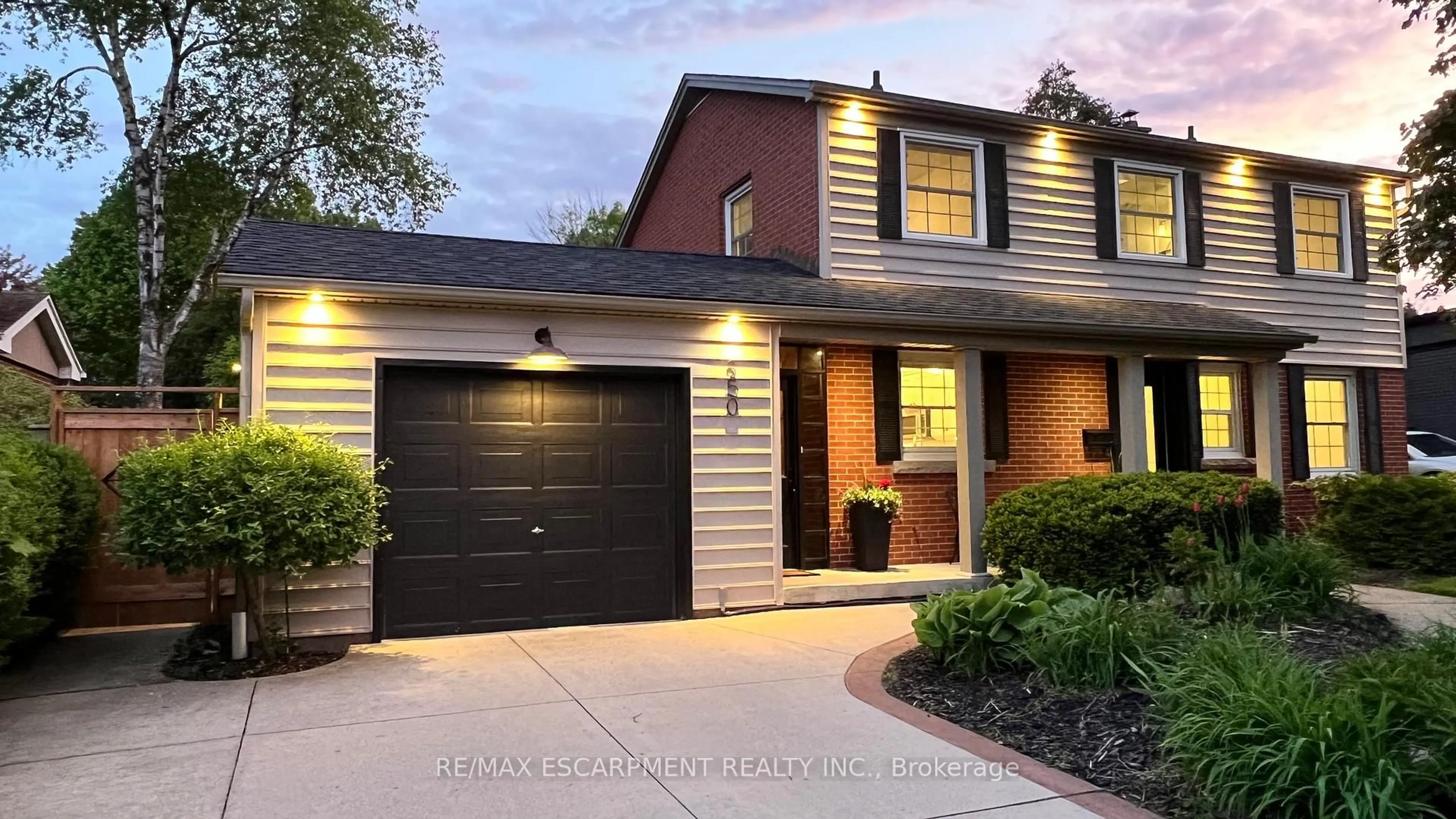 Home with brick exterior material, street for 350 East Side Cres, Burlington Ontario L7R 3G9