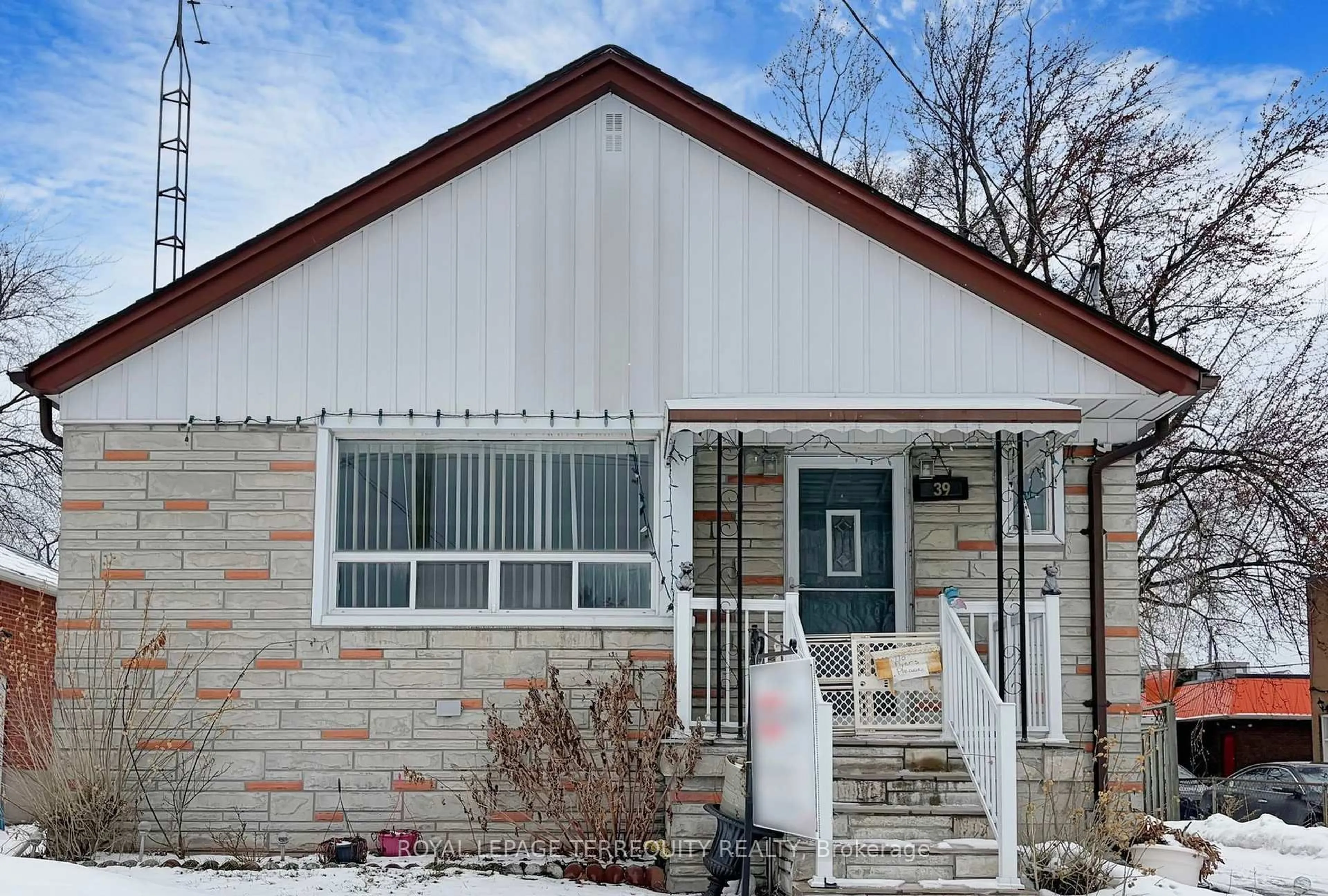 Home with brick exterior material, street for 39 Coules Crt, Toronto Ontario M8W 2N8