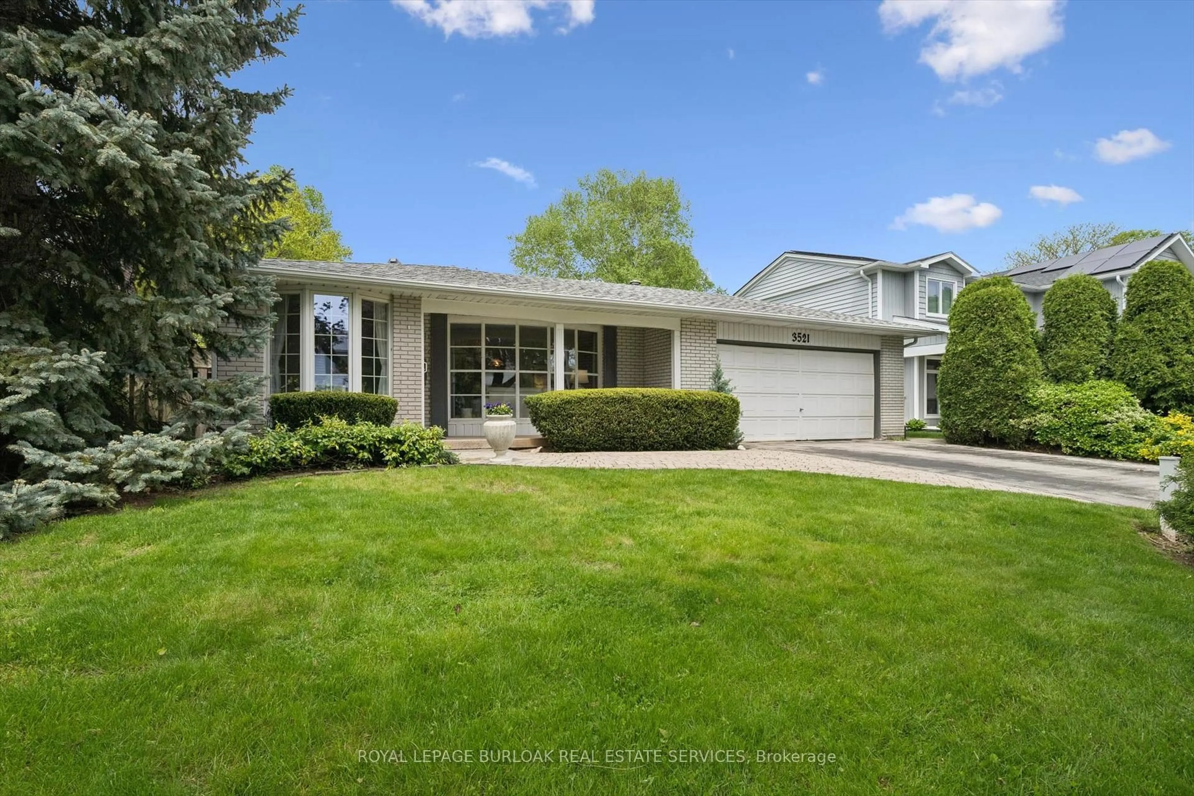 Home with vinyl exterior material, street for 3521 Regal Rd, Burlington Ontario L7N 1M2