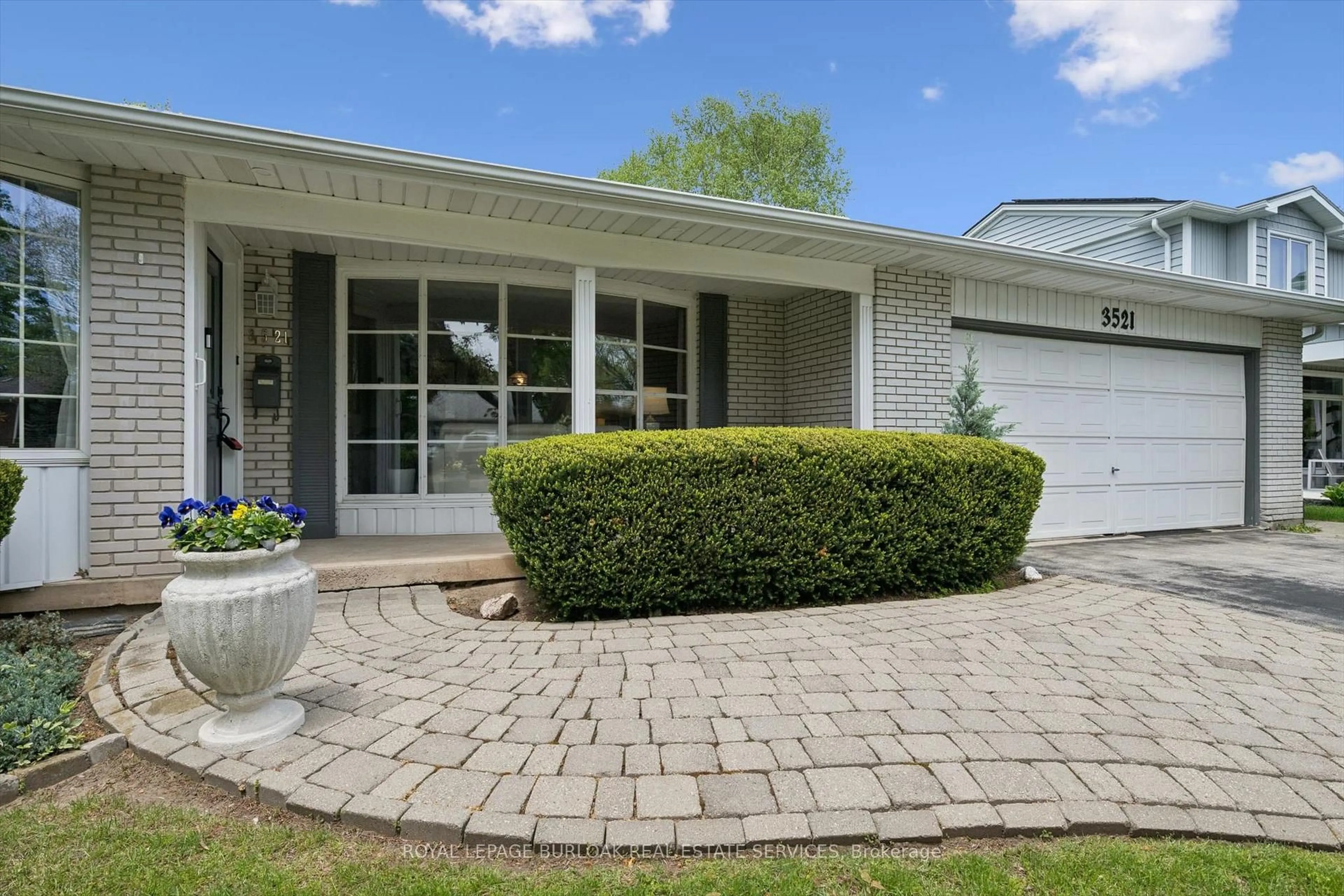 Home with brick exterior material, street for 3521 Regal Rd, Burlington Ontario L7N 1M2