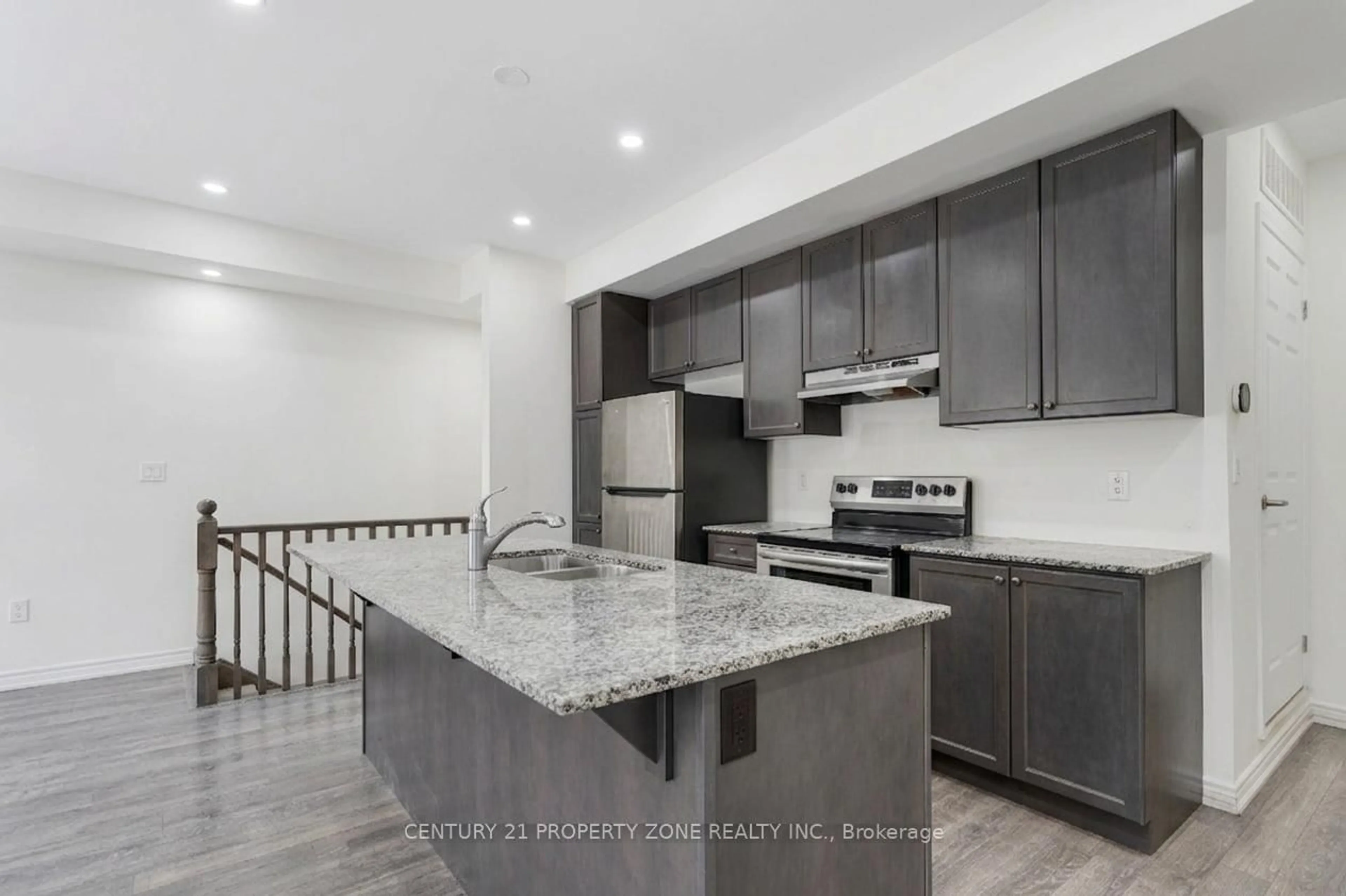 Open concept kitchen, unknown for 250 Lagerfeld Dr #4, Brampton Ontario L7A 5G9