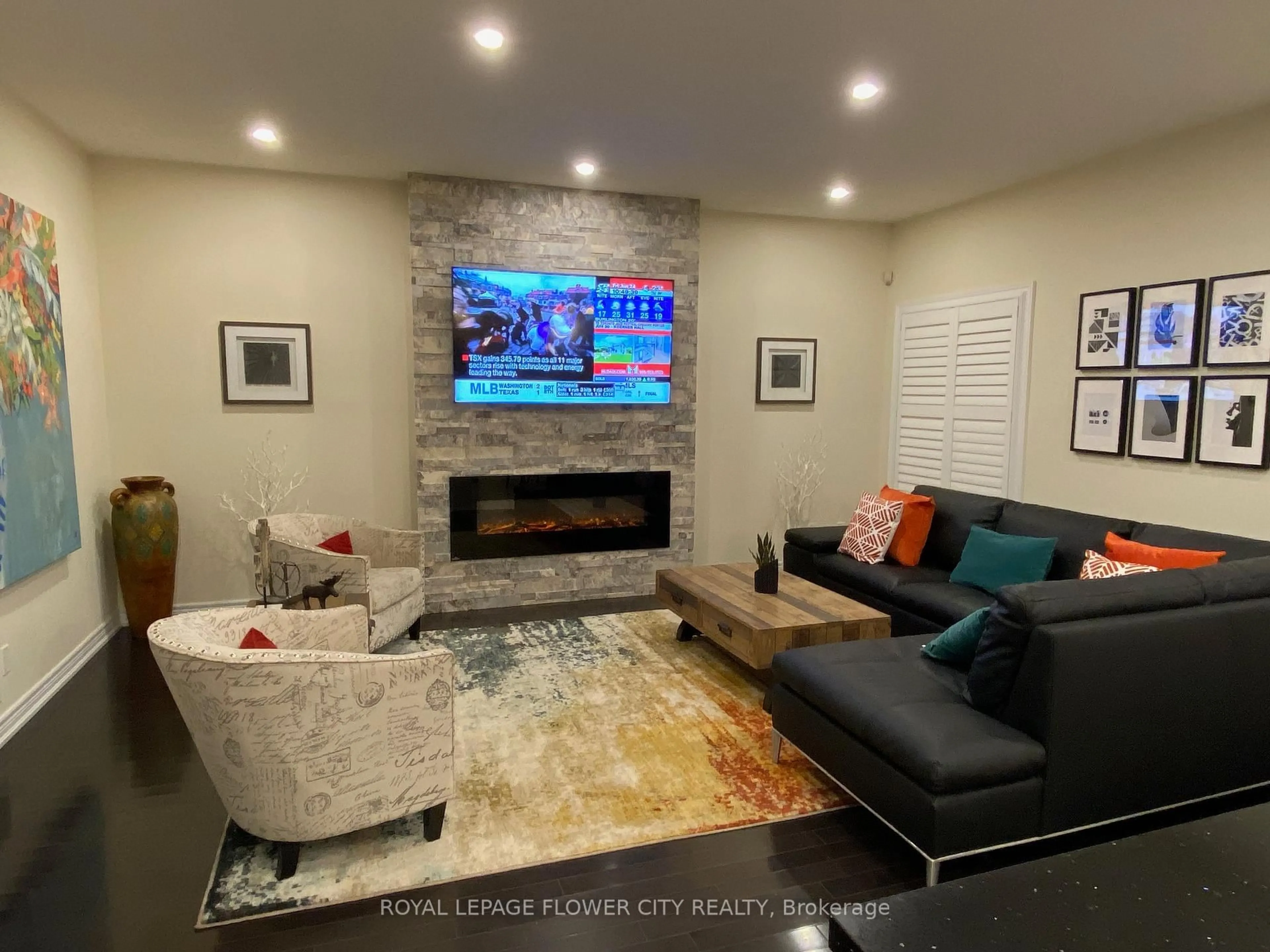 Living room with furniture, unknown for 782 Miltonbrook Cres, Milton Ontario L9T 8N3