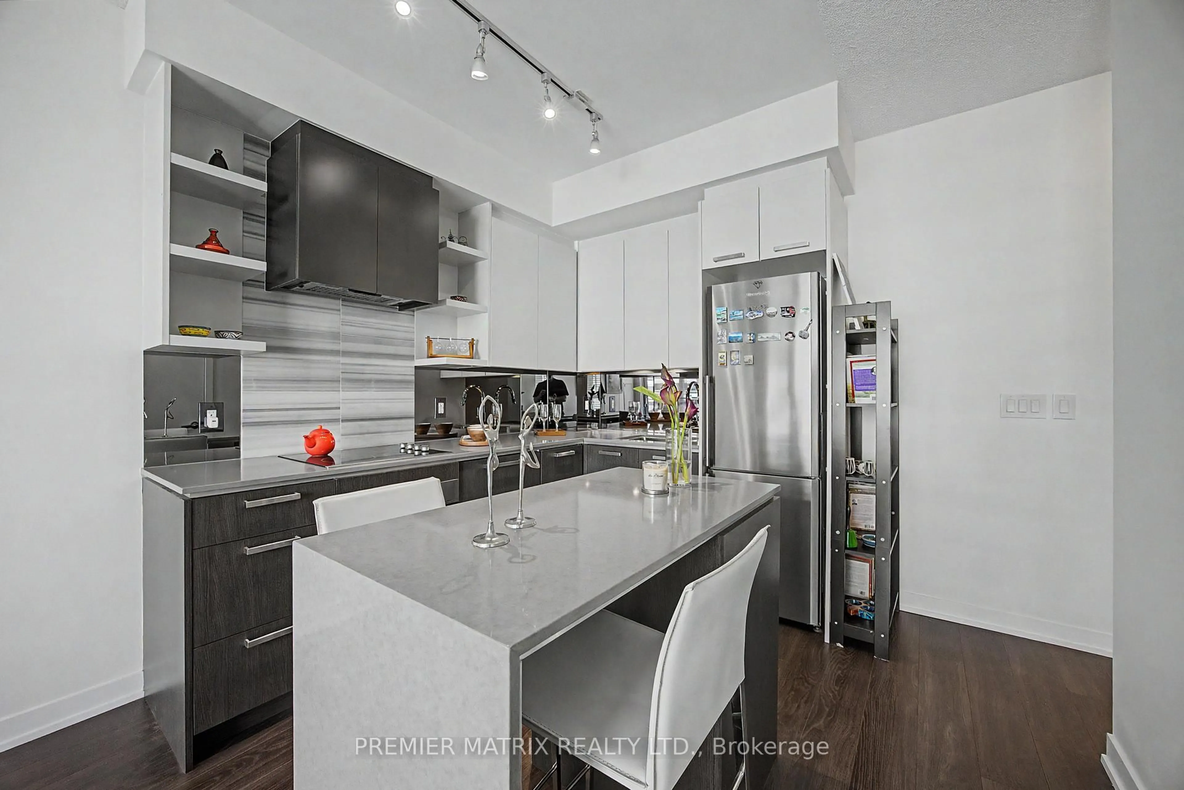 Contemporary kitchen, unknown for 1830 Bloor St #930, Toronto Ontario M6P 3K6
