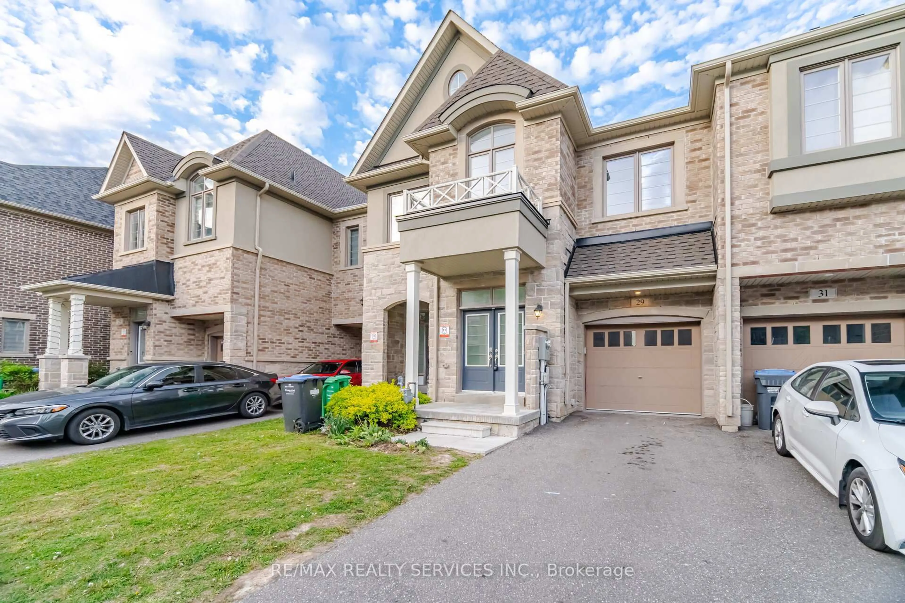 Home with brick exterior material, street for 29 Summerbeam Way, Brampton Ontario L6Y 0E3