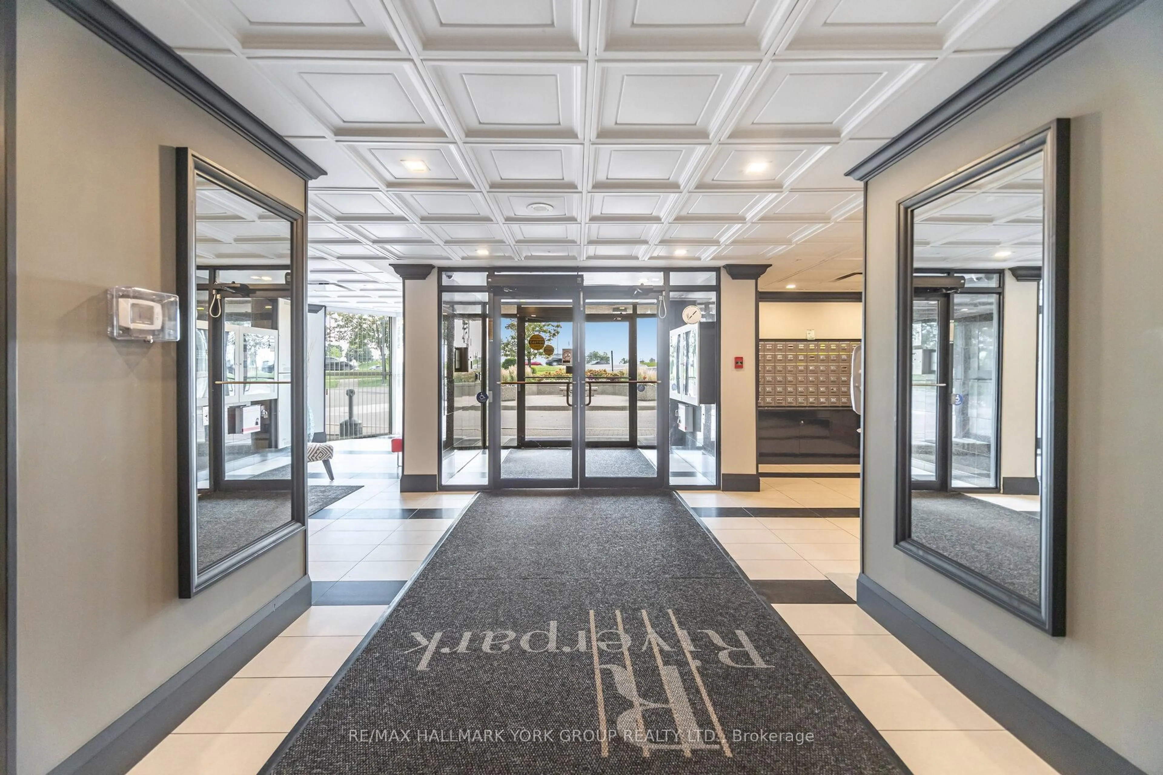 Indoor foyer for 600 Rexdale Blvd #1402, Toronto Ontario M9W 6T4