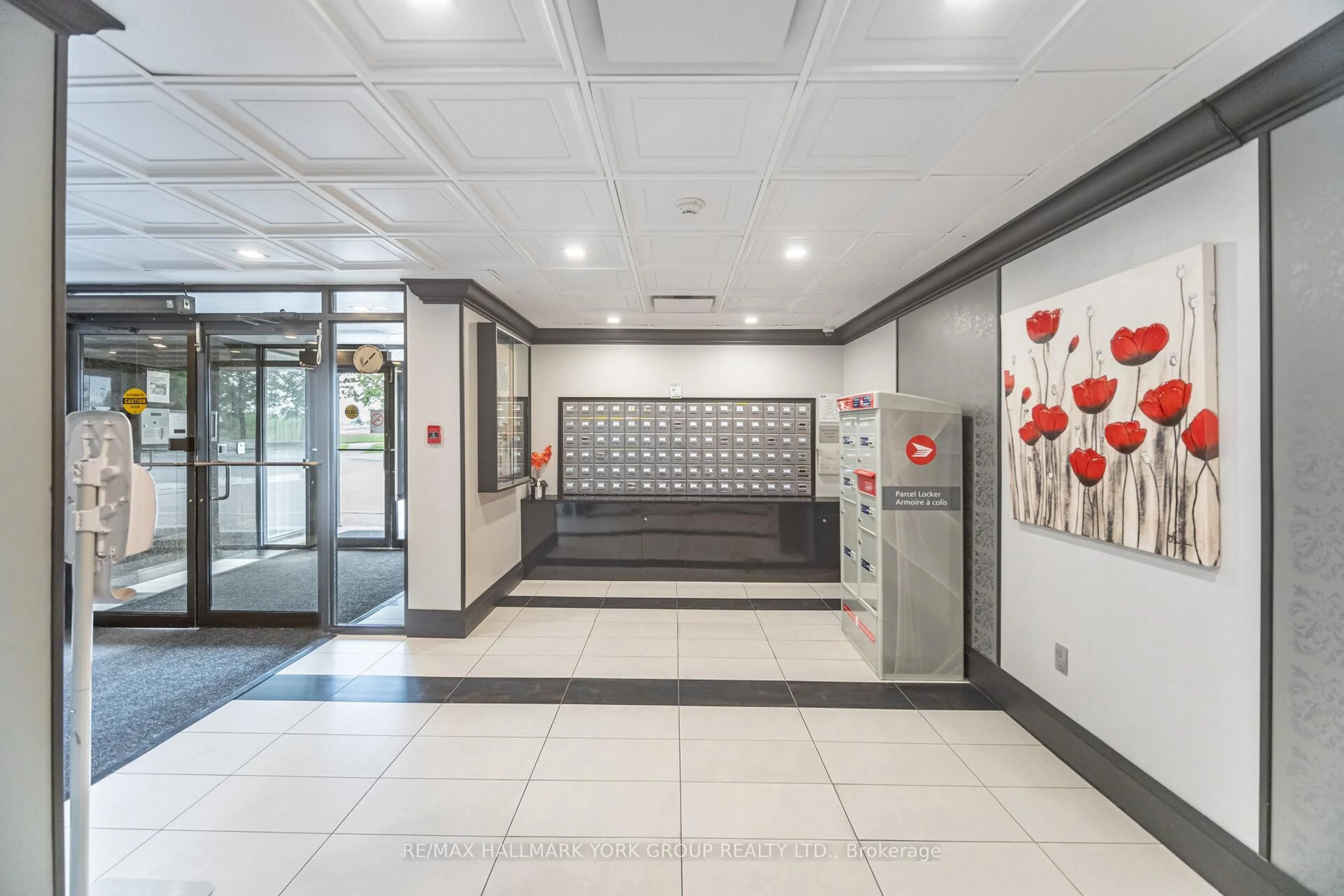 Indoor foyer for 600 Rexdale Blvd #1402, Toronto Ontario M9W 6T4