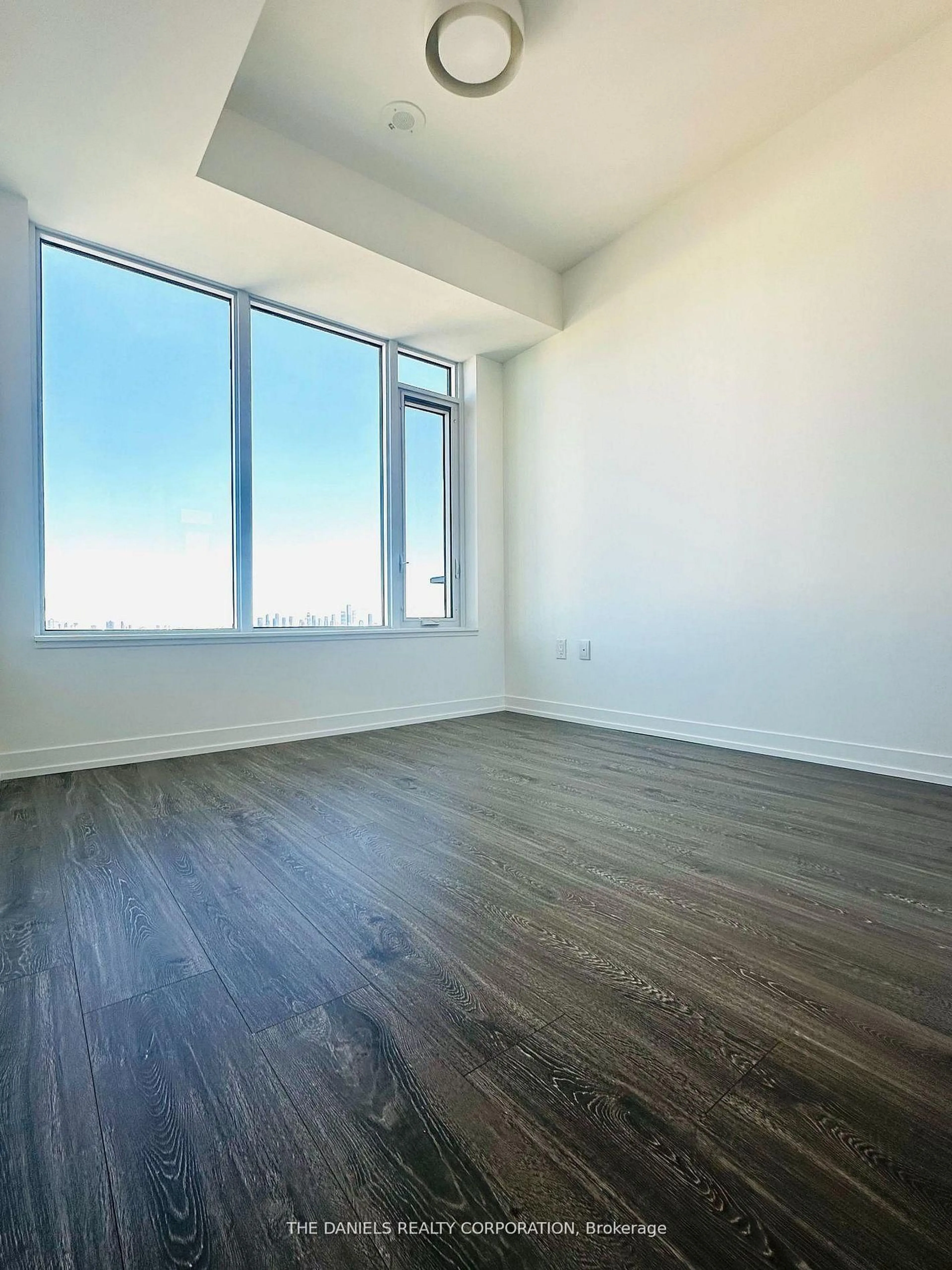 A pic of a room for 2485 Eglinton Ave #813, Mississauga Ontario L5M 2T1