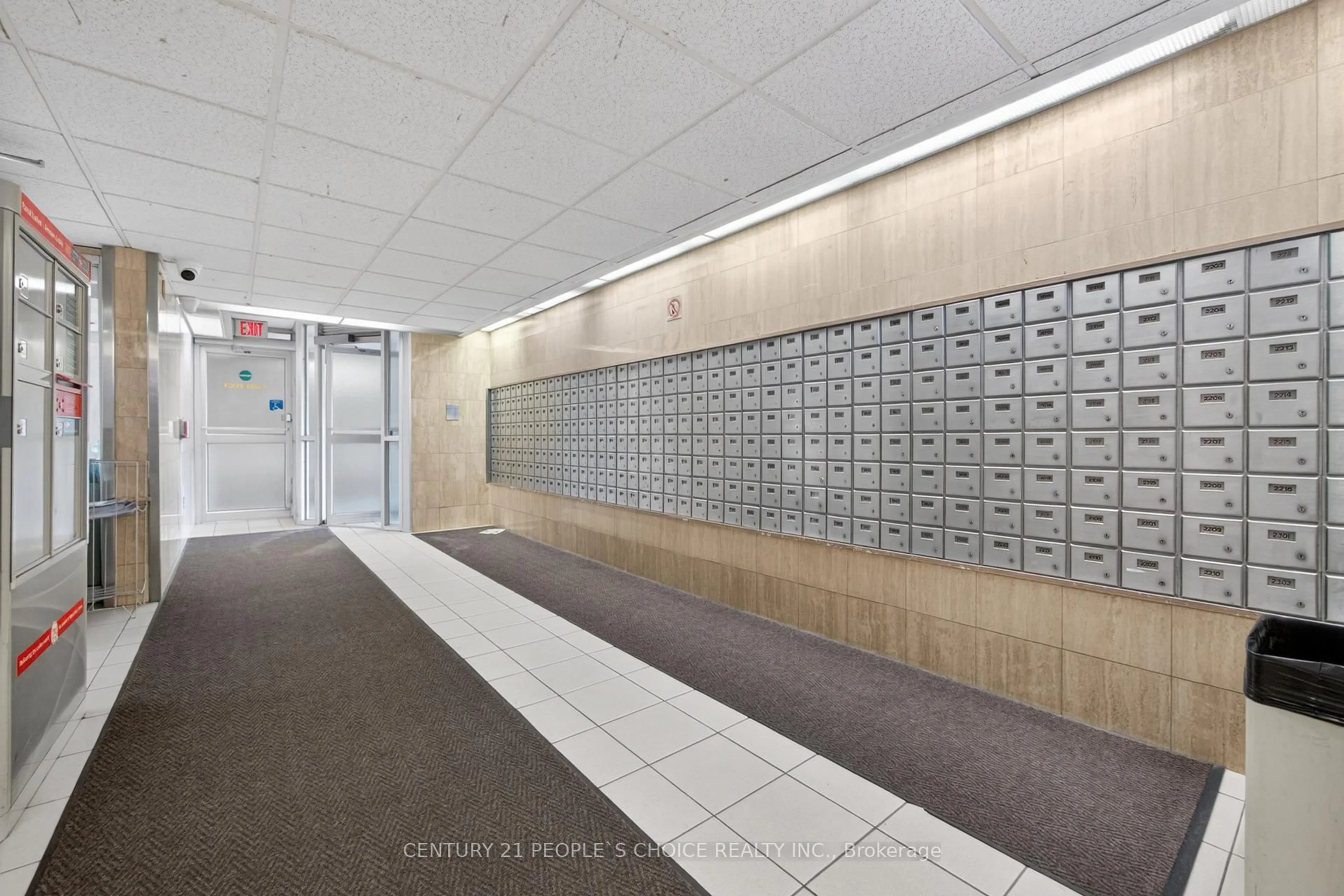 Indoor foyer for 390 Dixon Rd #702, Toronto Ontario M9R 1T4