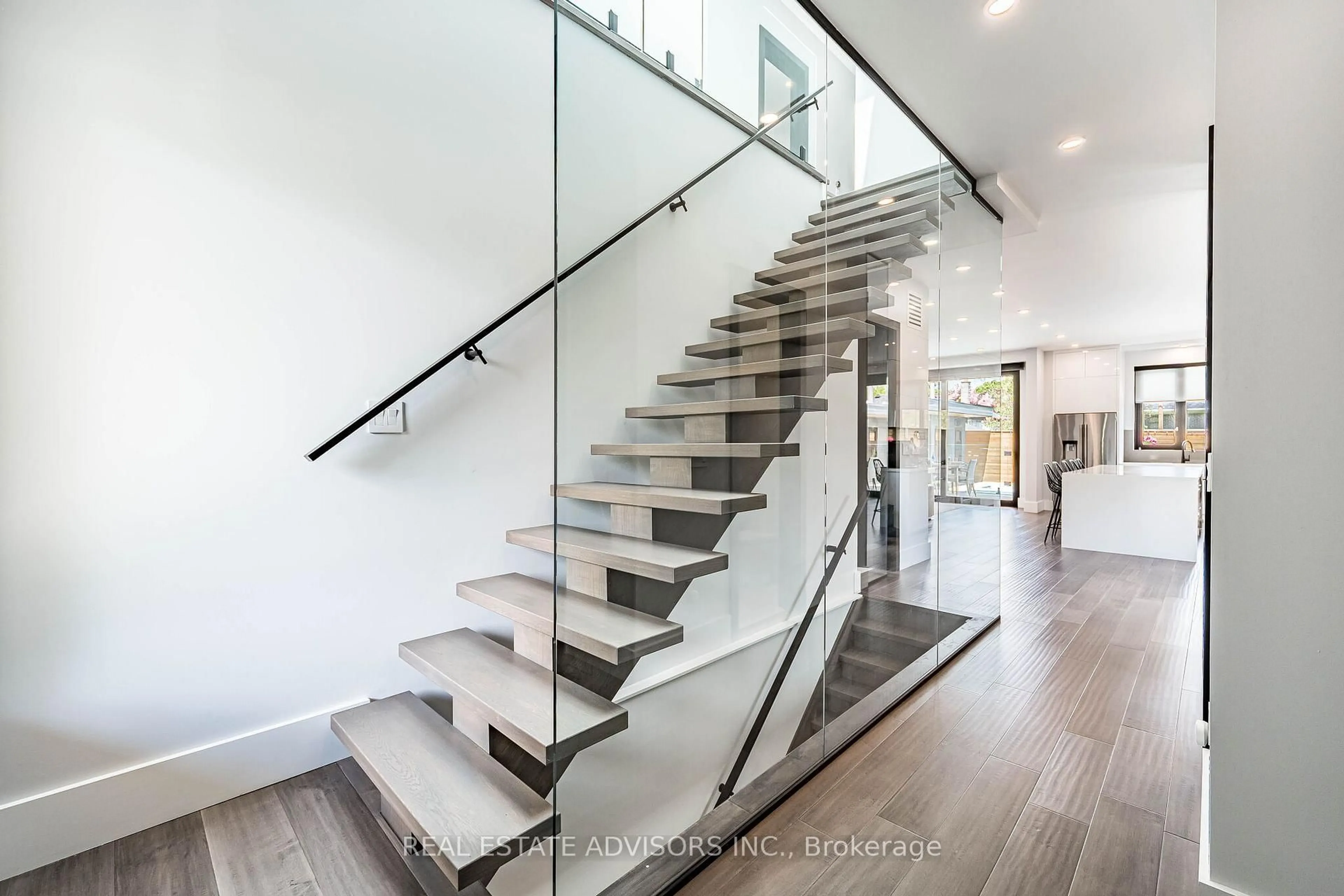 Stairs for 50 Beckwith Rd, Toronto Ontario M9C 3Y1