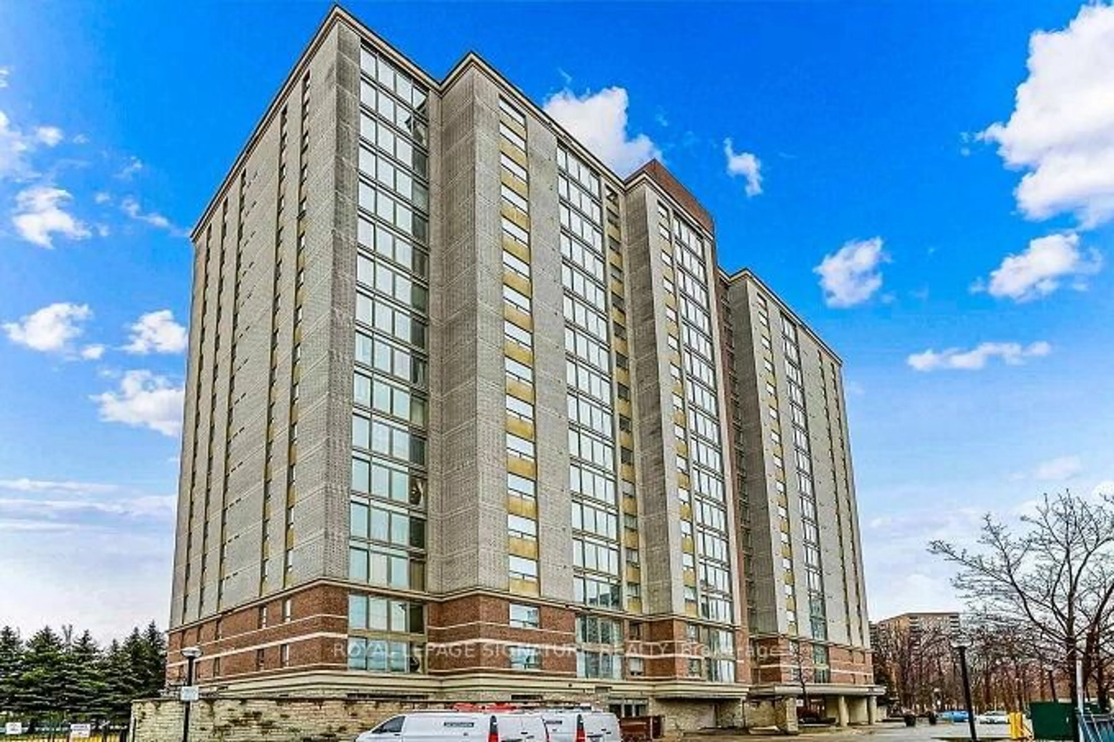 Unknown for 200 Burnhamthorpe Rd #403, Mississauga Ontario L5A 4L4