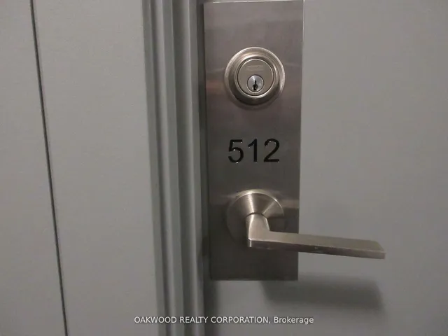 859 THE QUEENSWAY #512, Toronto 4