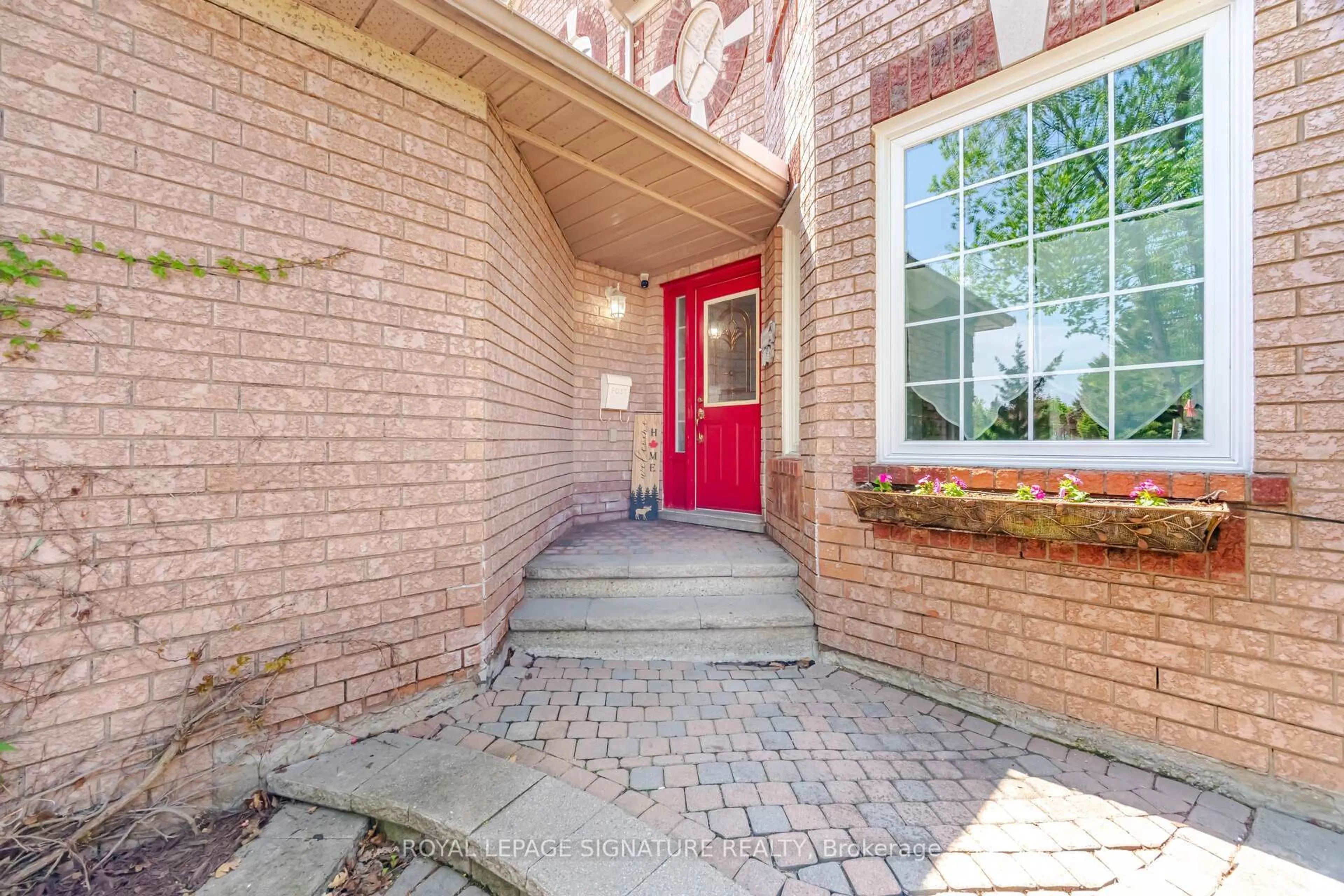 Unknown for 5390 Mcfarren Blvd, Mississauga Ontario L5M 5Y5