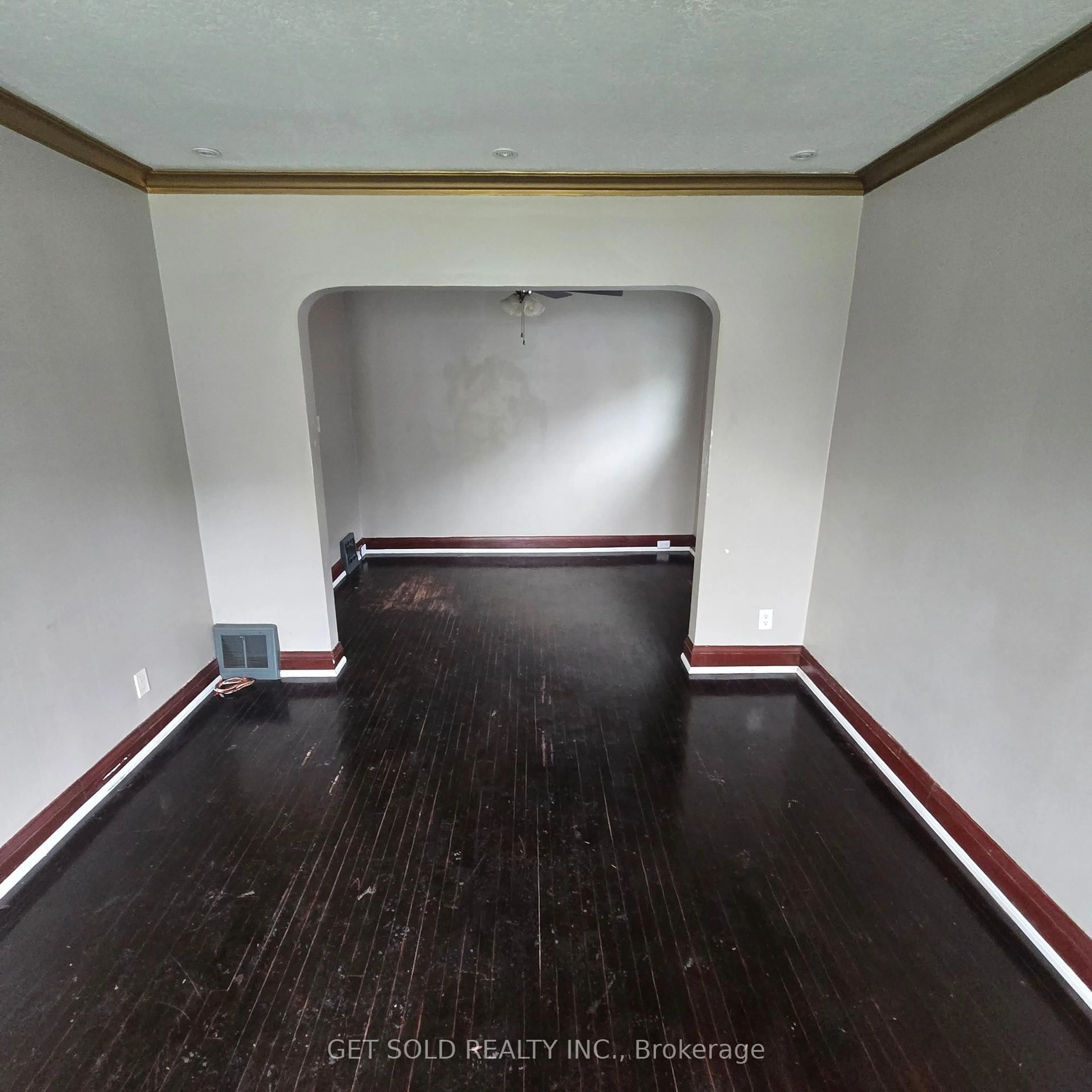 A pic of a room for 54 Sixteenth St, Toronto Ontario M8V 3J8