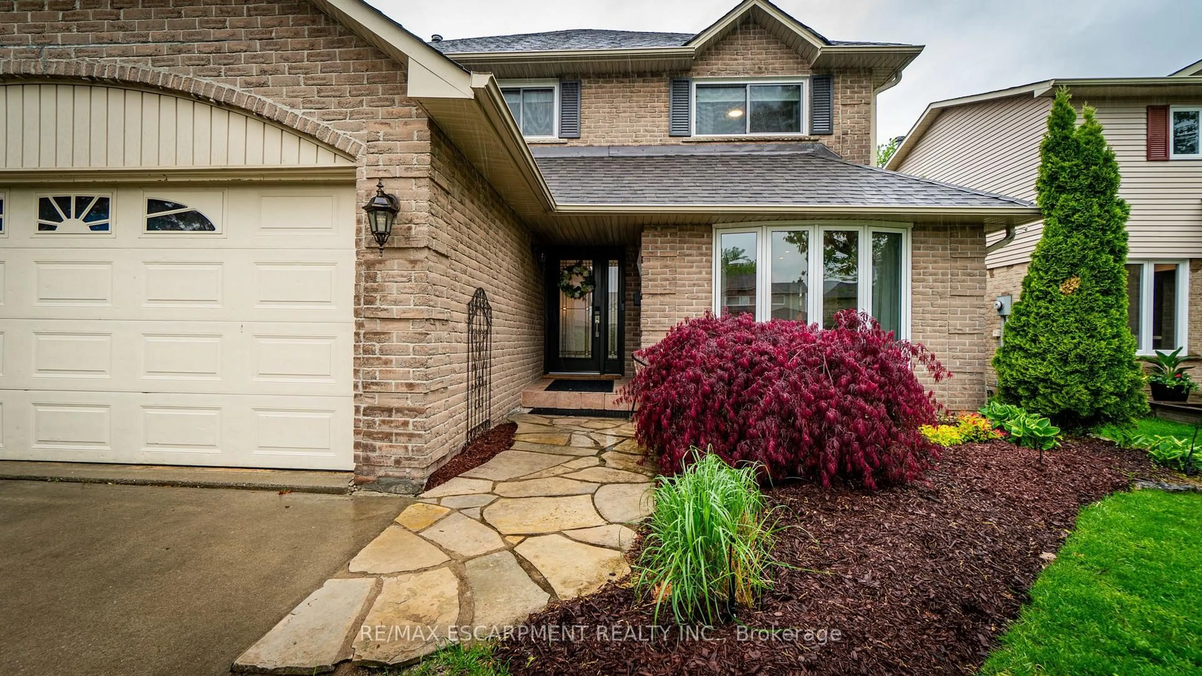 Home with brick exterior material, street for 2393 Arnold Cres, Burlington Ontario L7P 4J2