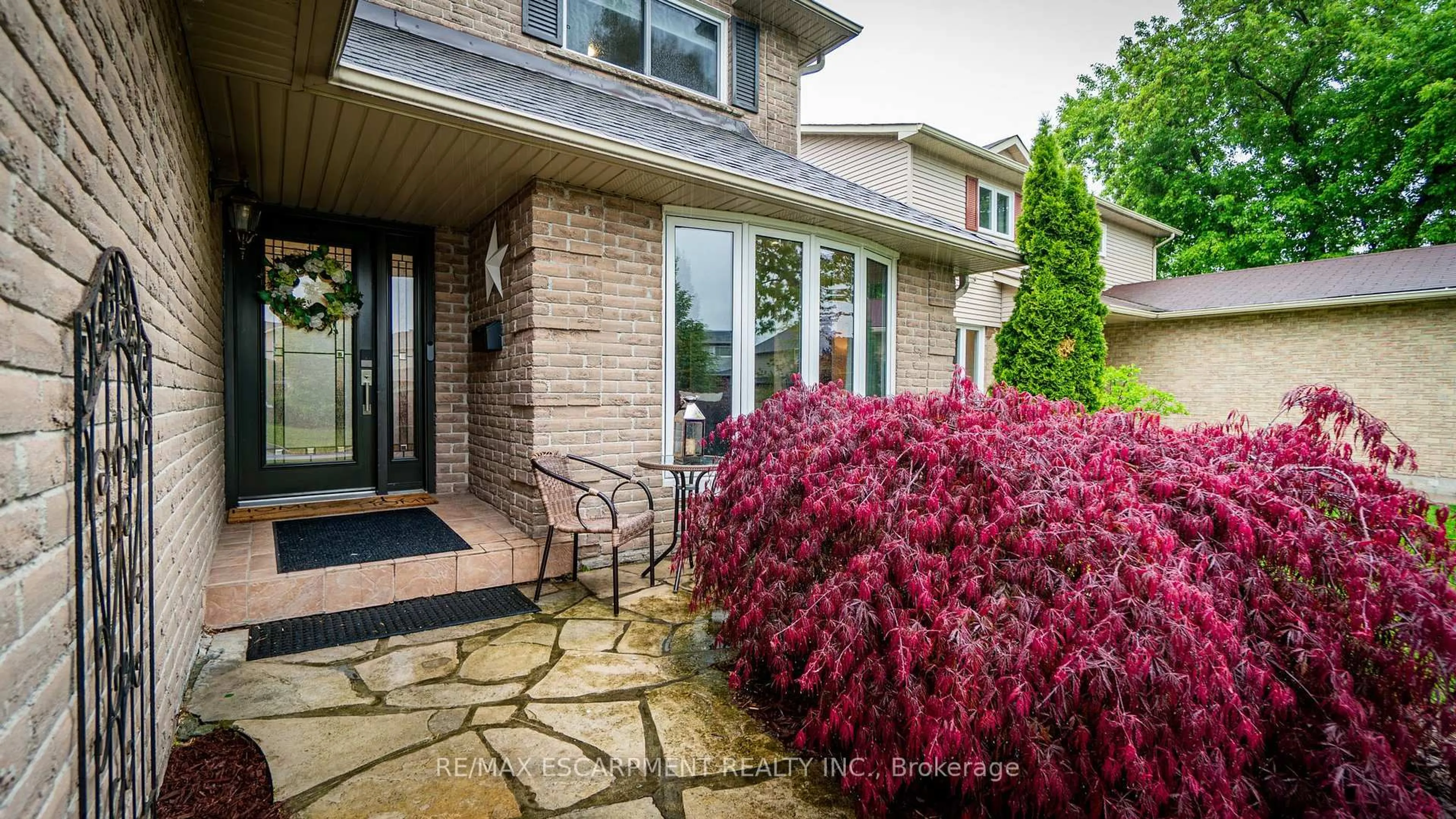 Unknown for 2393 Arnold Cres, Burlington Ontario L7P 4J2