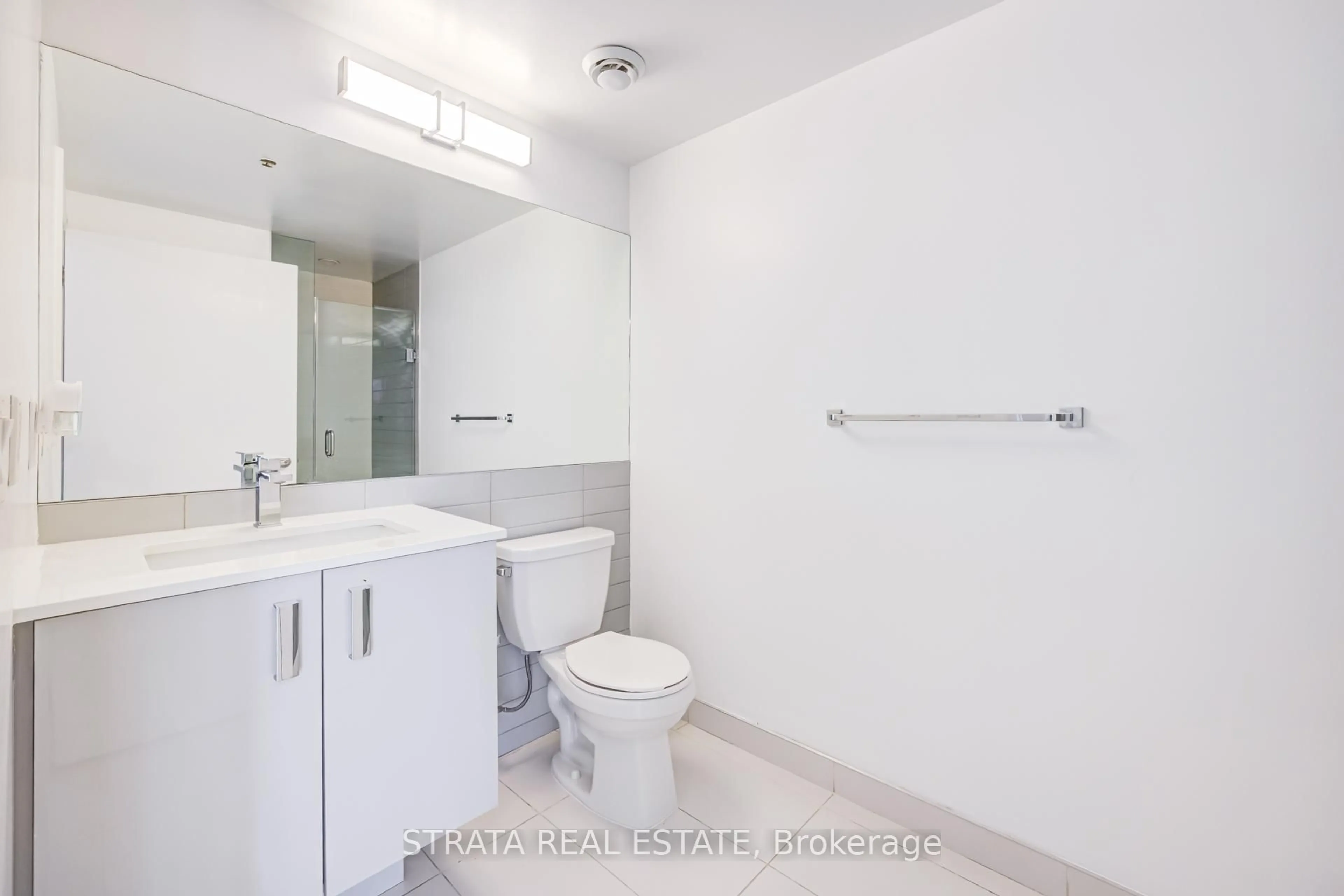 Standard bathroom, unknown for 30 Gibbs Rd #2207, Toronto Ontario M9B 0E4