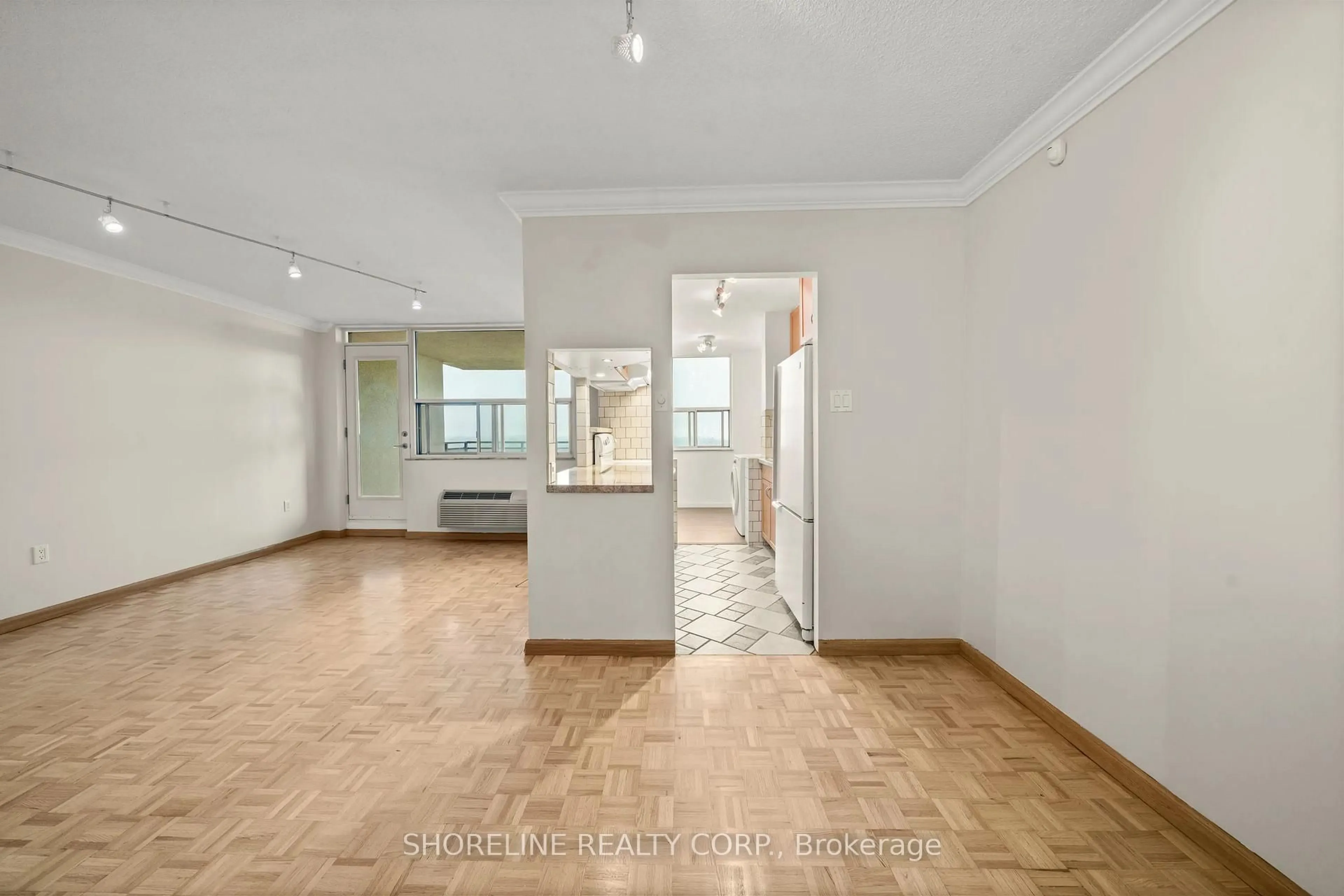 A pic of a room for 966 Inverhouse Dr #1506, Mississauga Ontario L5J 4B6