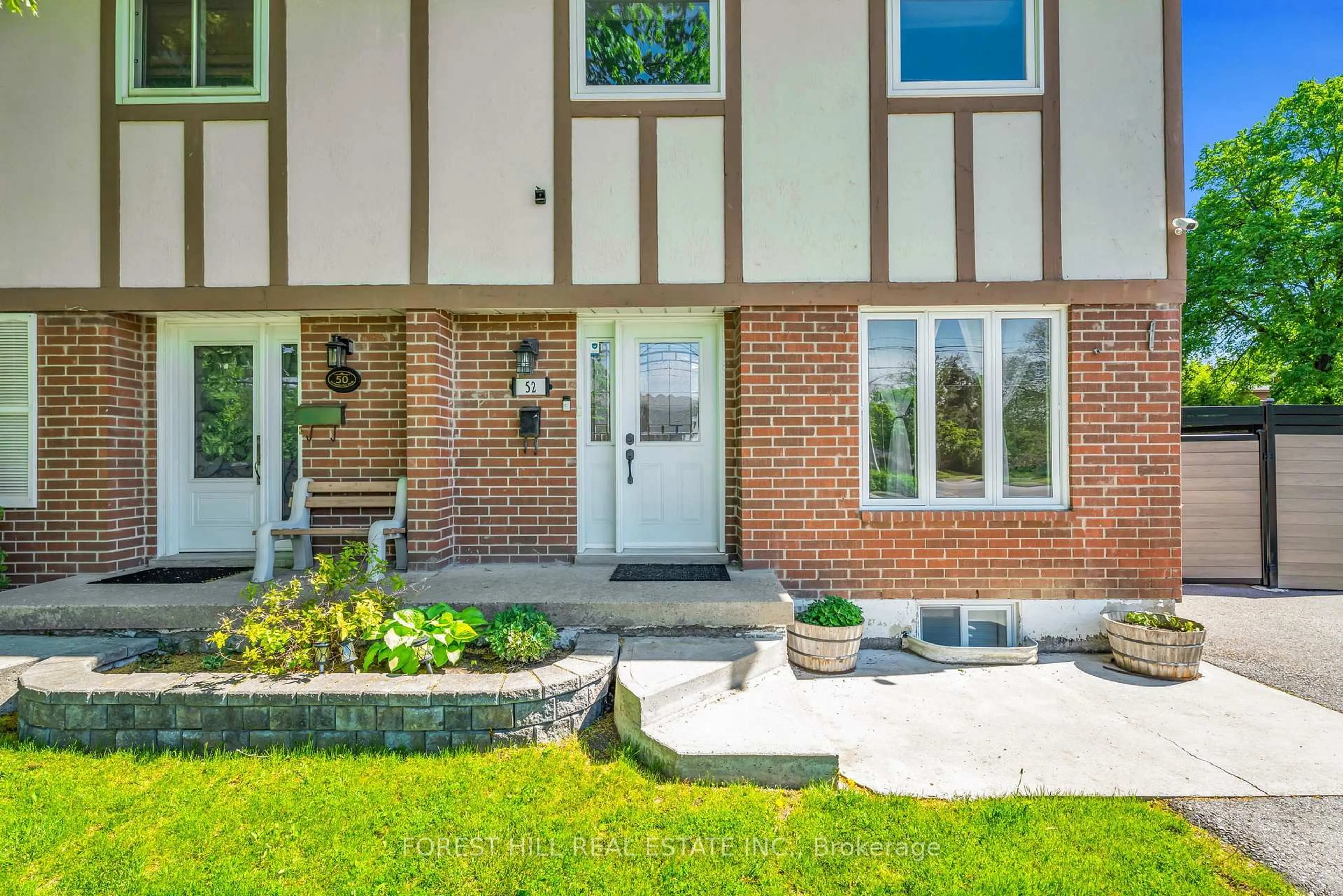 Home with brick exterior material, street for 52 Mcmurchy Ave, Brampton Ontario L6Y 1Y4
