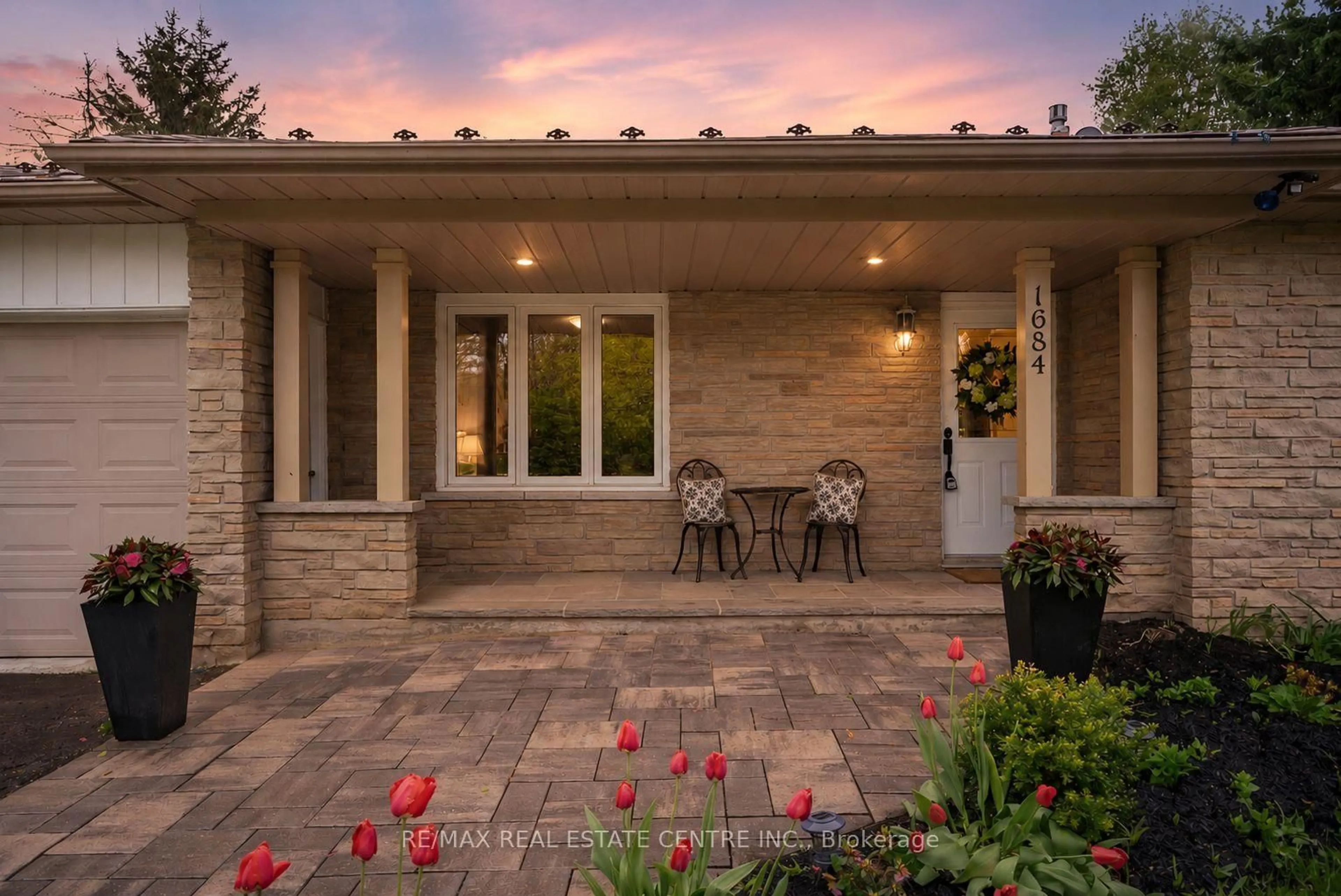 Home with brick exterior material, street for 1684 Vaughan Dr, Caledon Ontario L7K 1C5