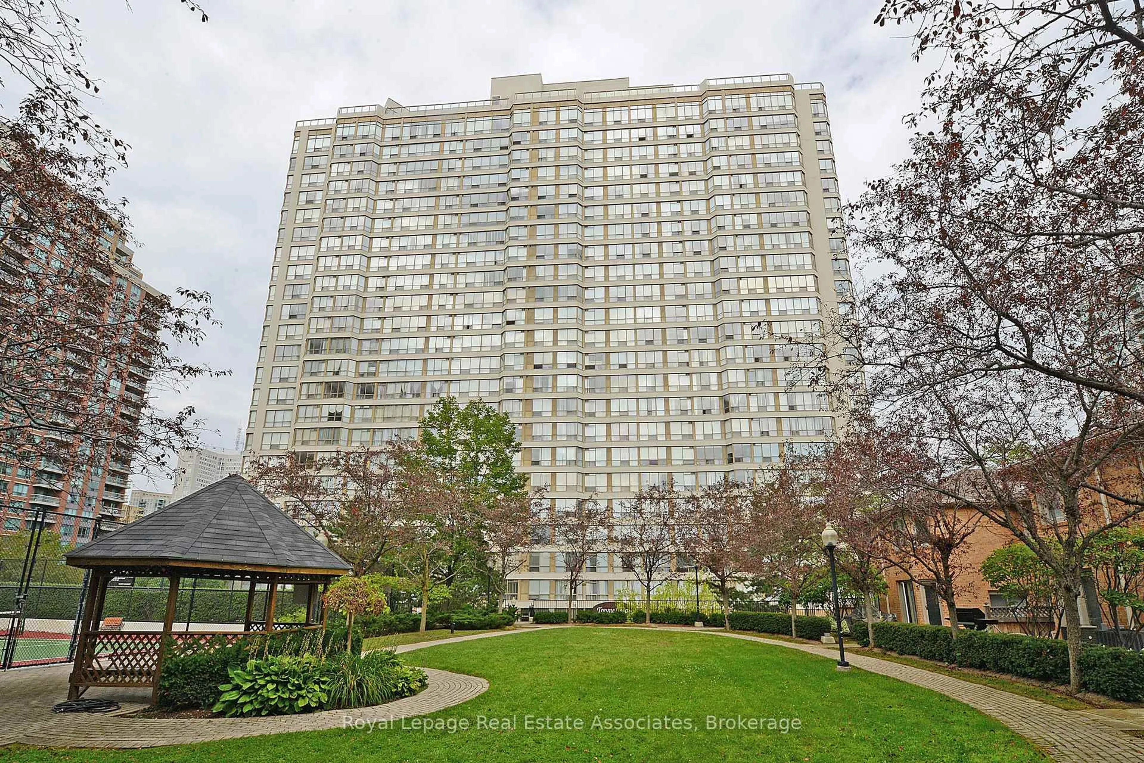 Unknown for 55 Elm Dr #501, Mississauga Ontario L5B 3Z3