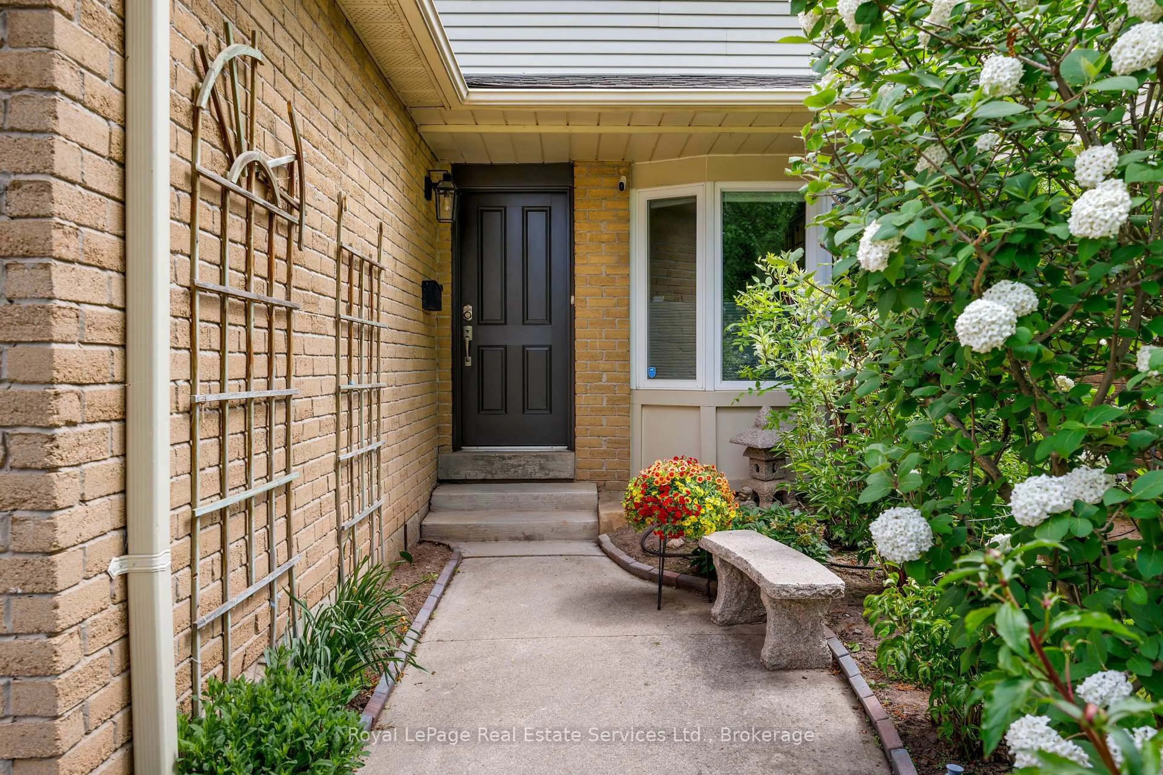 Unknown for 117 Chalmers St, Oakville Ontario L6L 5P2