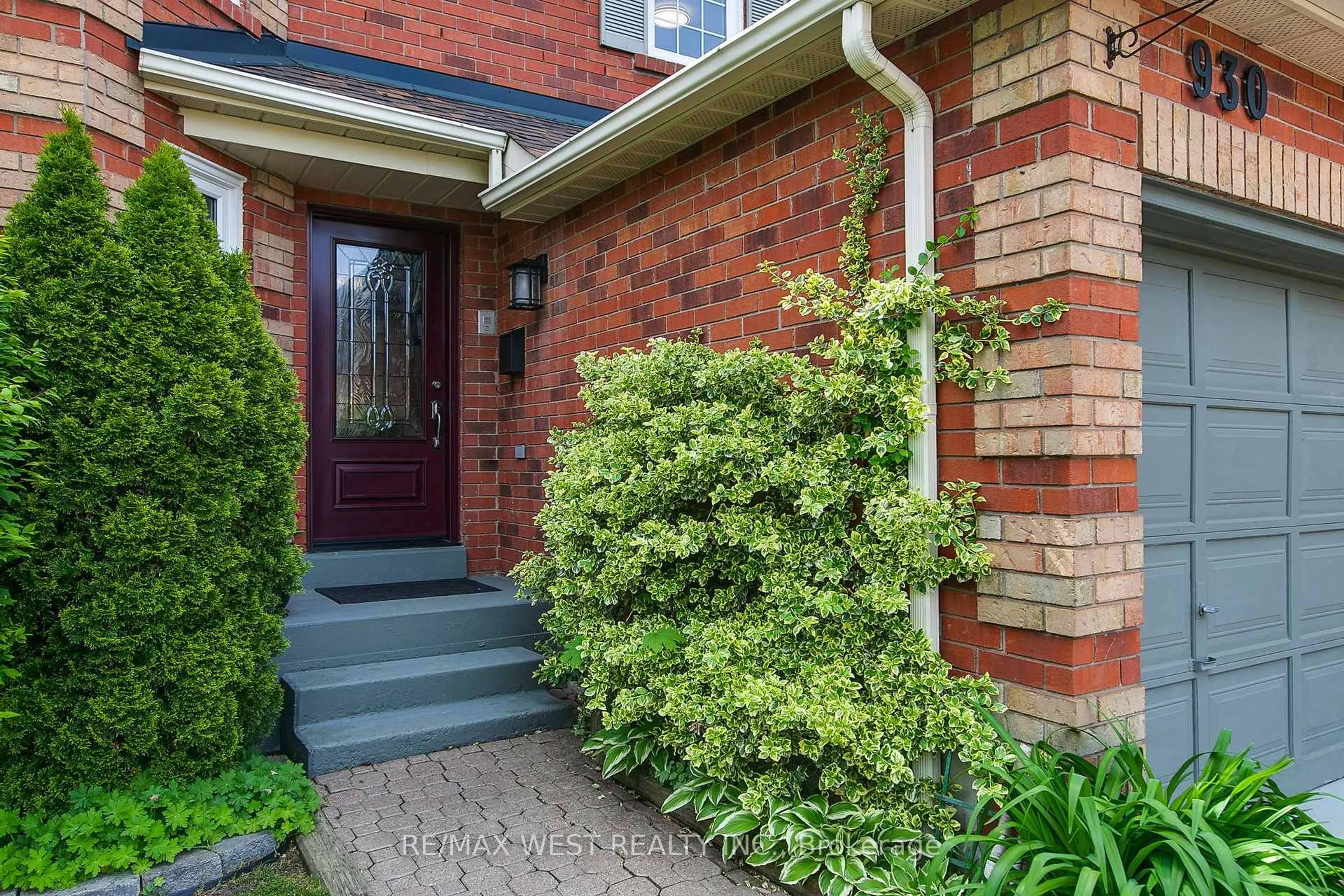 Unknown for 930 Maramis Crt, Mississauga Ontario L5H 4G2