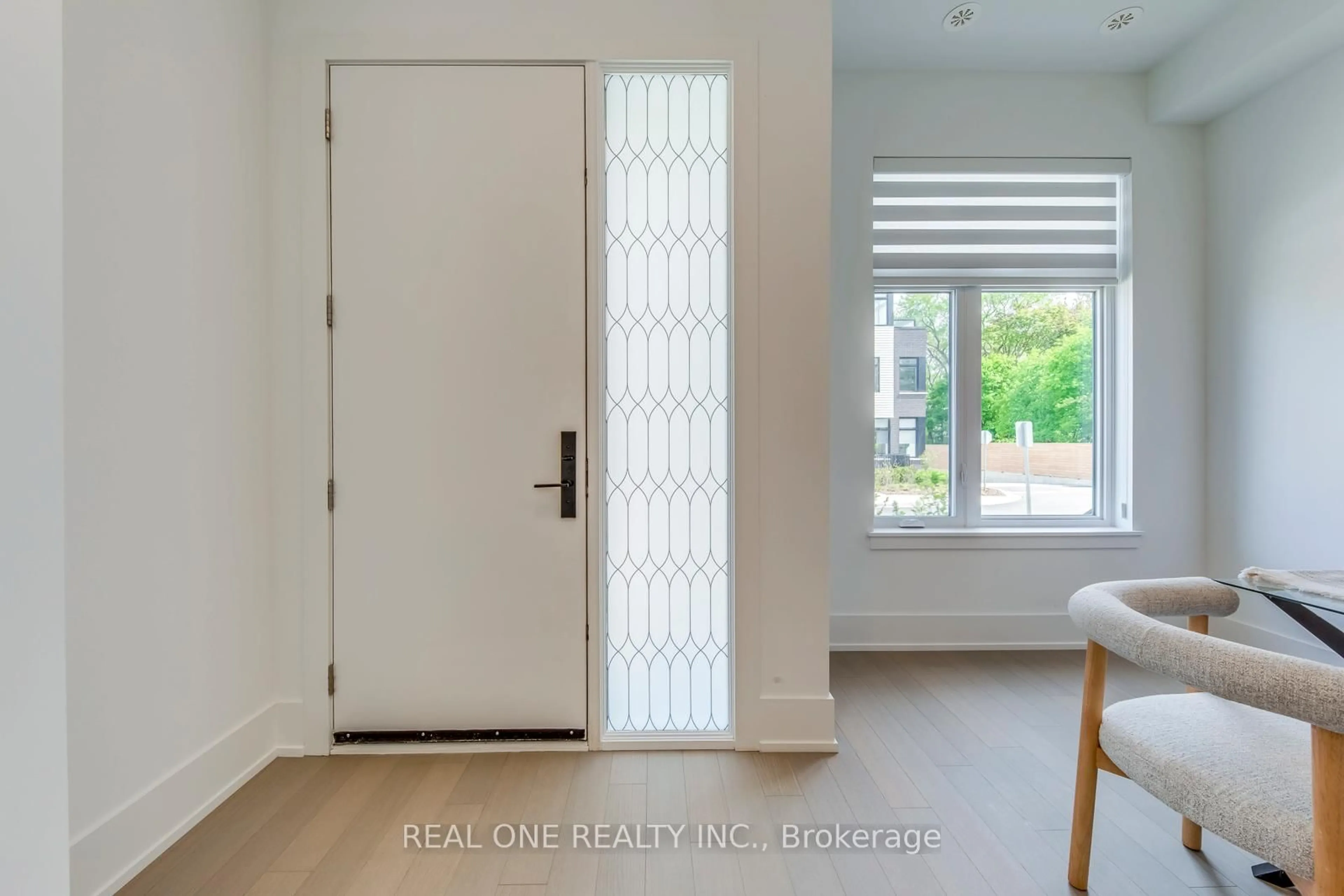 Indoor entryway for 20 Lou Parsons Way #13, Mississauga Ontario L5H 0B2