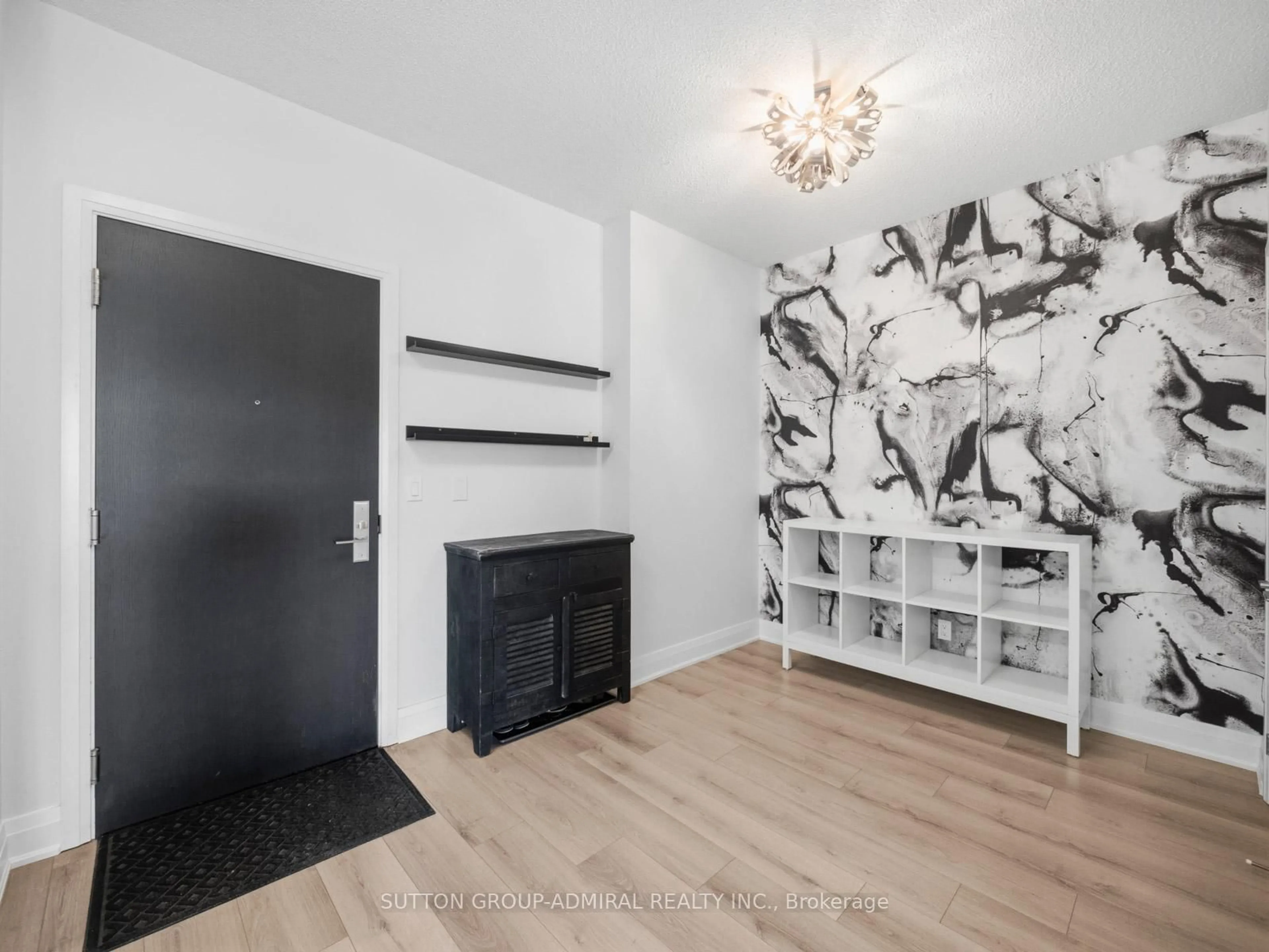 Indoor entryway for 35 Fontenay Crt #606, Toronto Ontario M9A 0C4